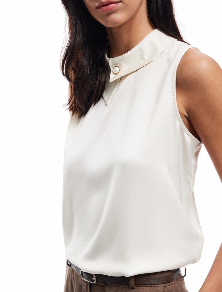  Aksesuarlı Asimetrik Gömlek Yaka Kolsuz Saten Bluz