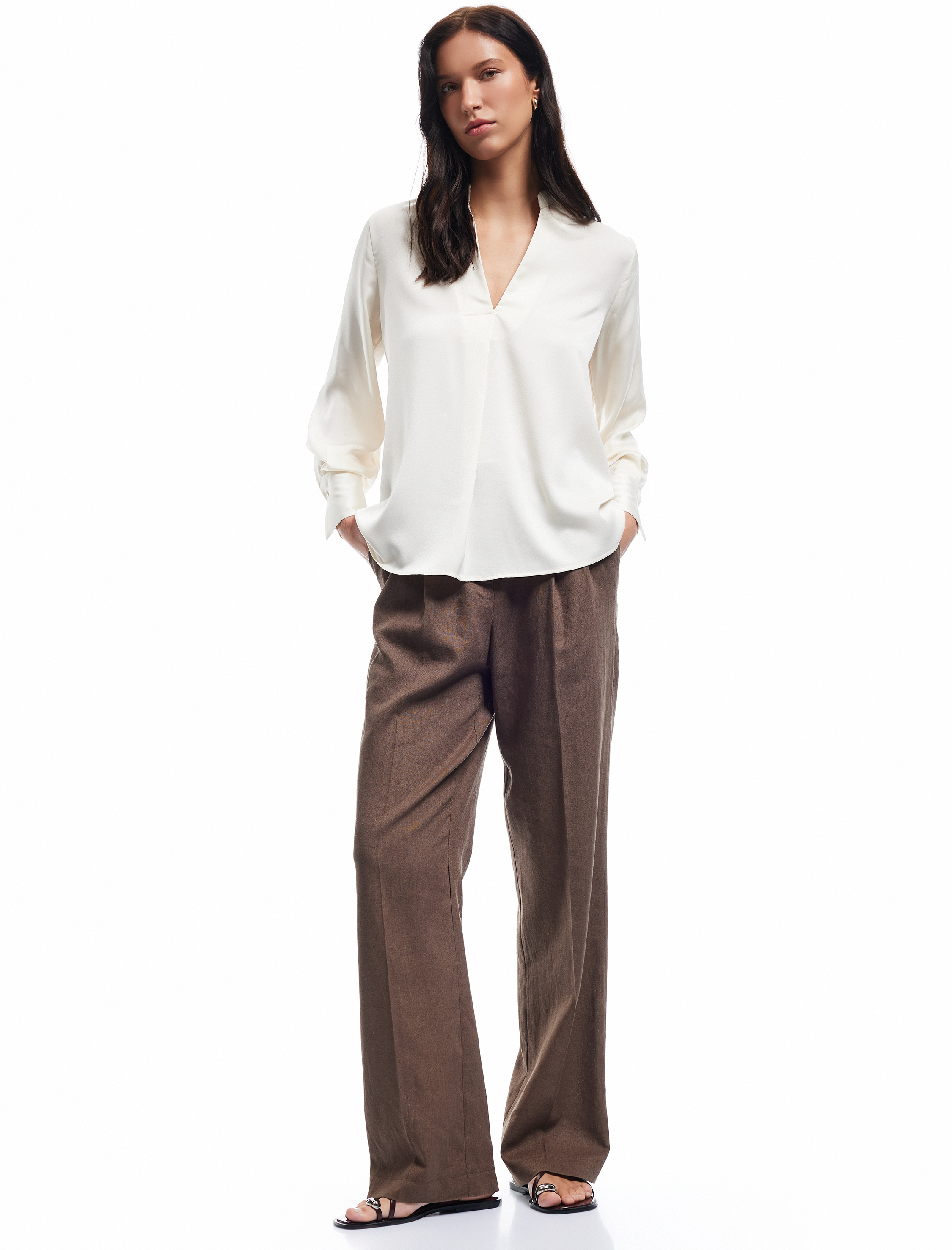   Kaçık Yaka Uzun Kollu Saten Bluz