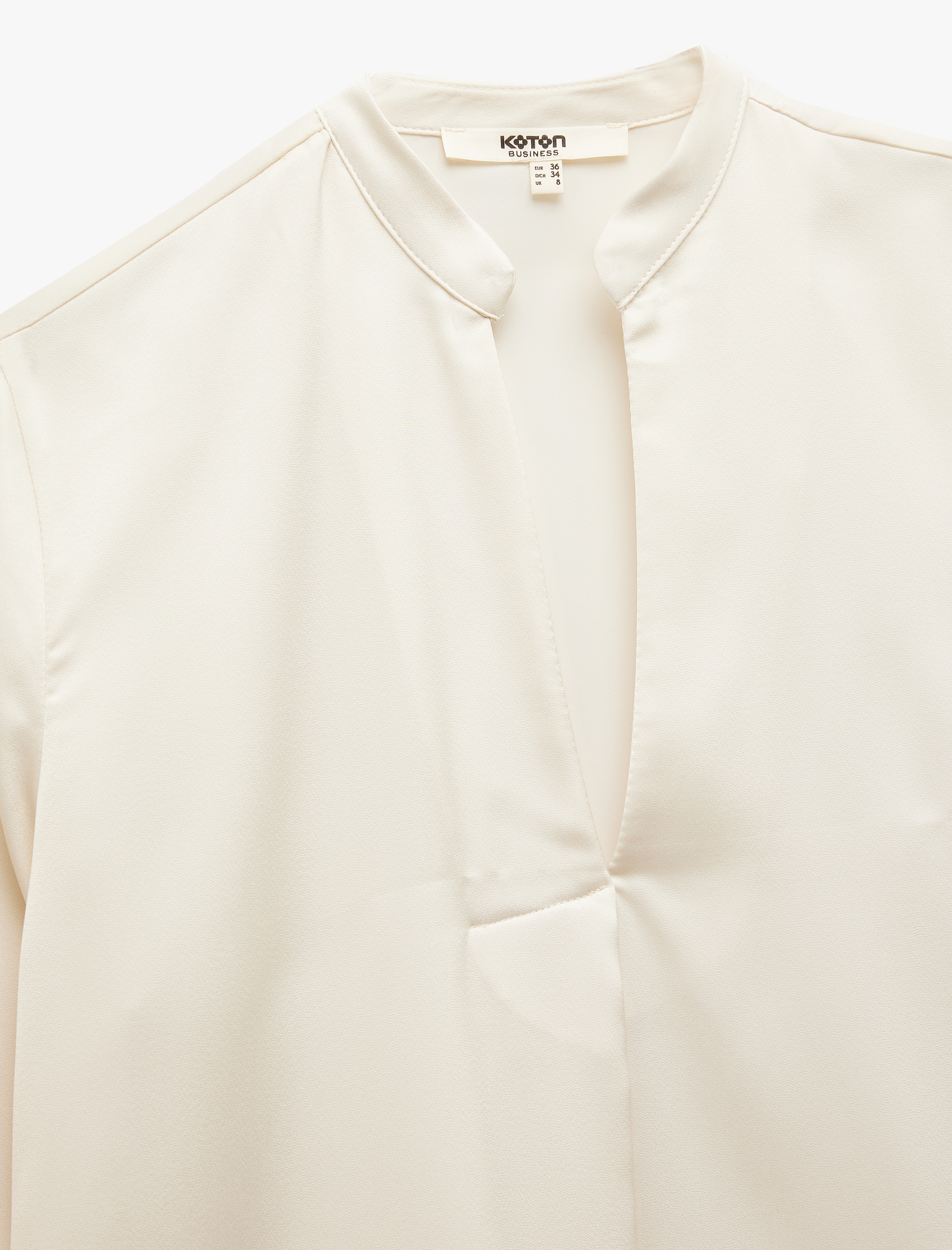   Kaçık Yaka Uzun Kollu Saten Bluz