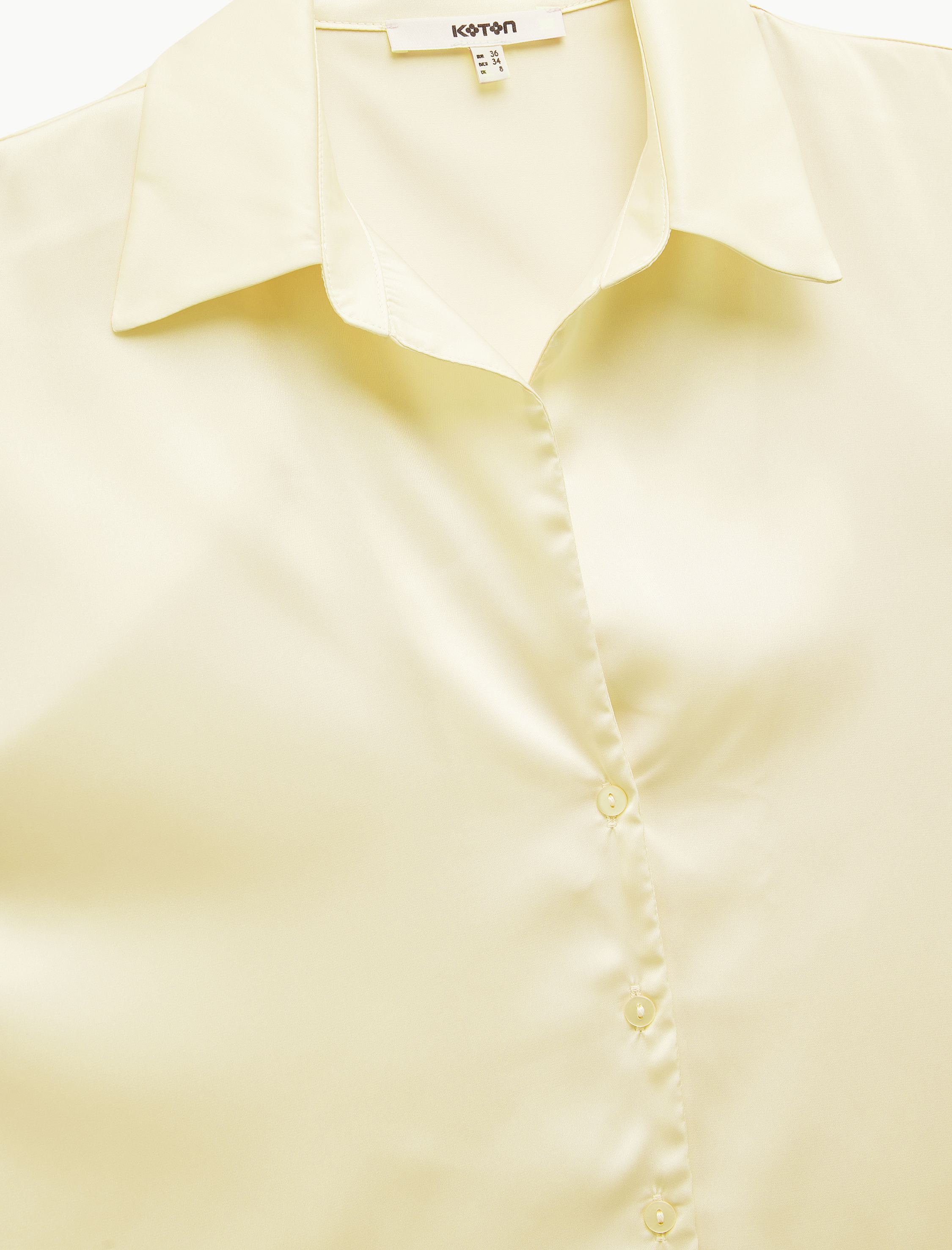   Bol Kalıp Kısa Kollu Klasik Yaka Saten Gömlek