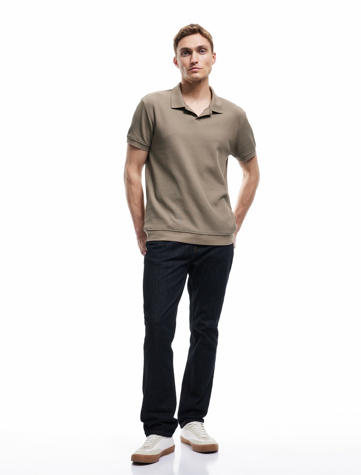  Pamuklu Kısa Kollu Dokulu Regular Fit Polo Yaka Tişört