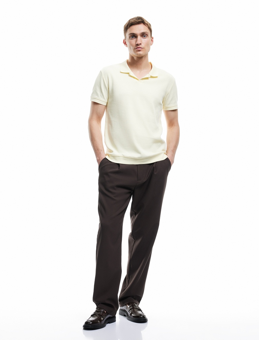  Pamuklu Kısa Kollu Dokulu Regular Fit Polo Yaka Tişört