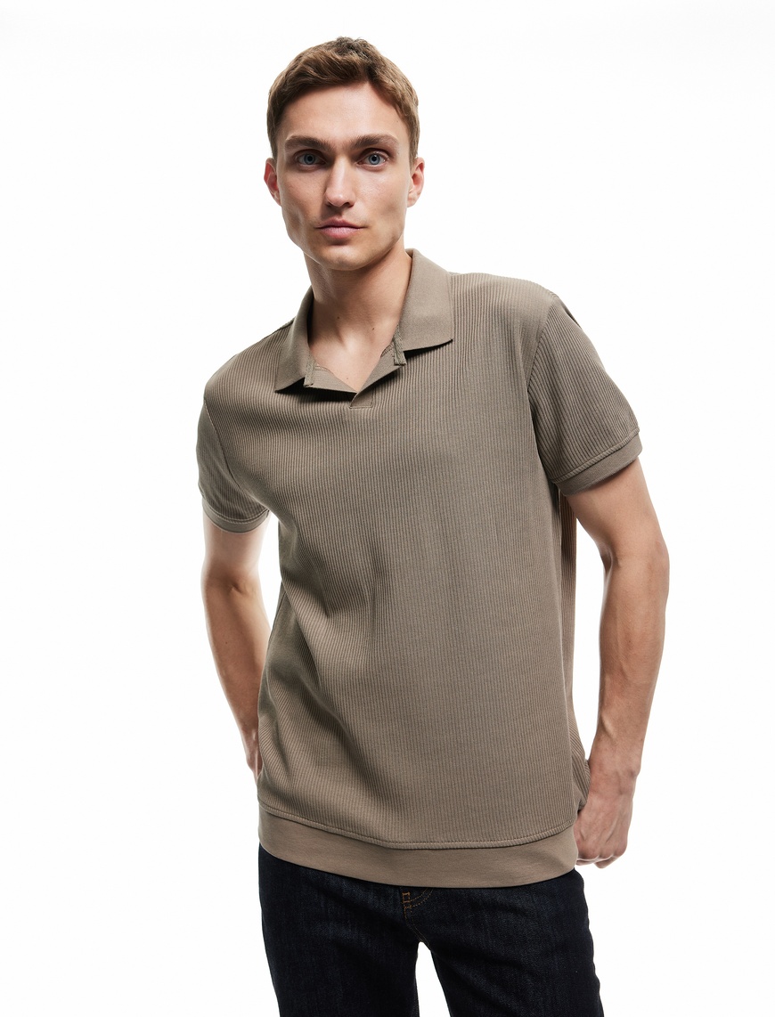   Pamuklu Kısa Kollu Dokulu Regular Fit Polo Yaka Tişört