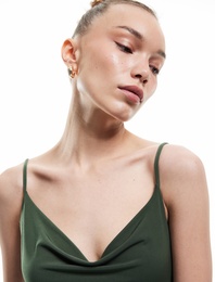 Degaje Yaka Slim Fit Drapeli Askılı Çıtçıtlı Body