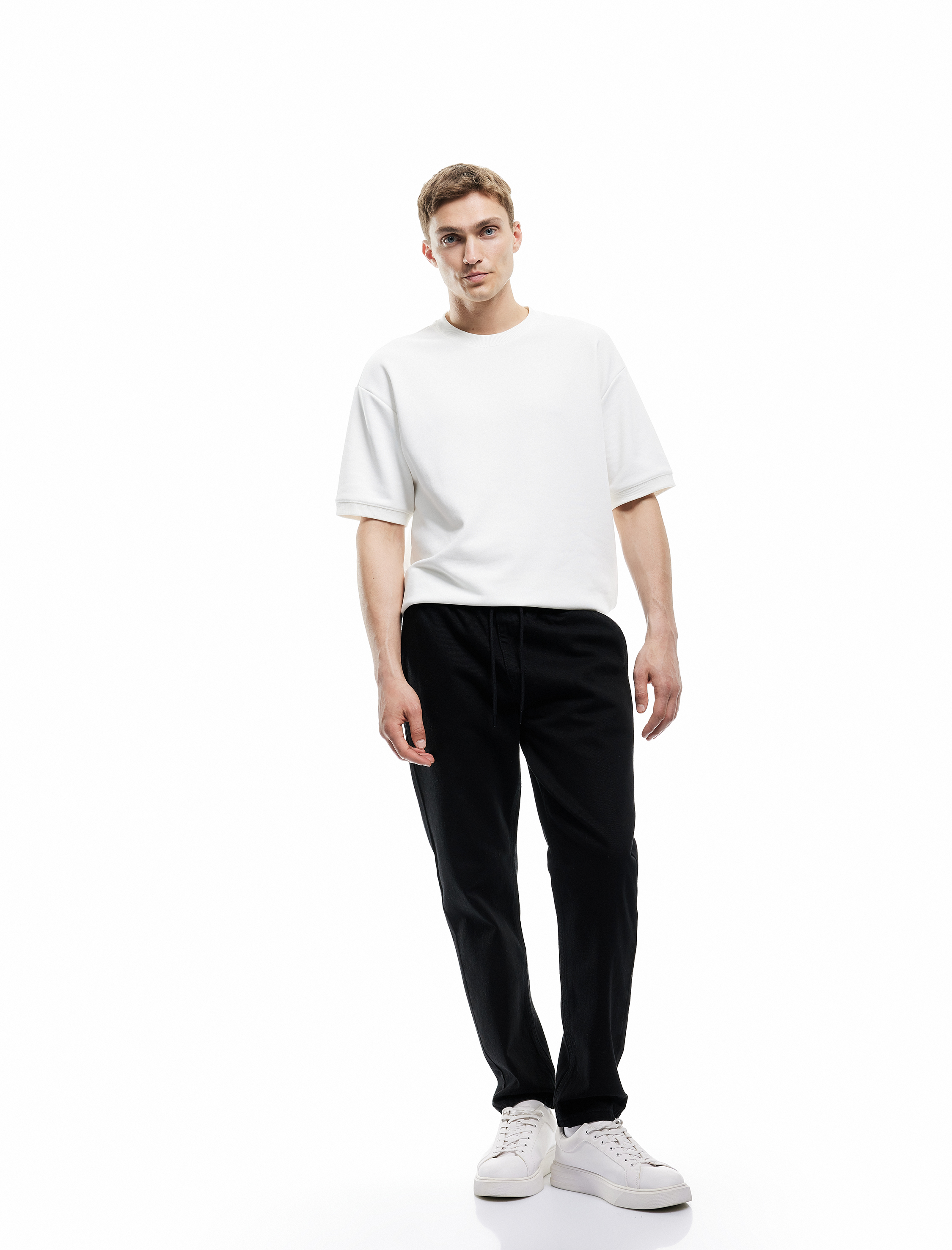   Pamuklu Cep Detaylı Beli Bağcıklı Jean Pantolon