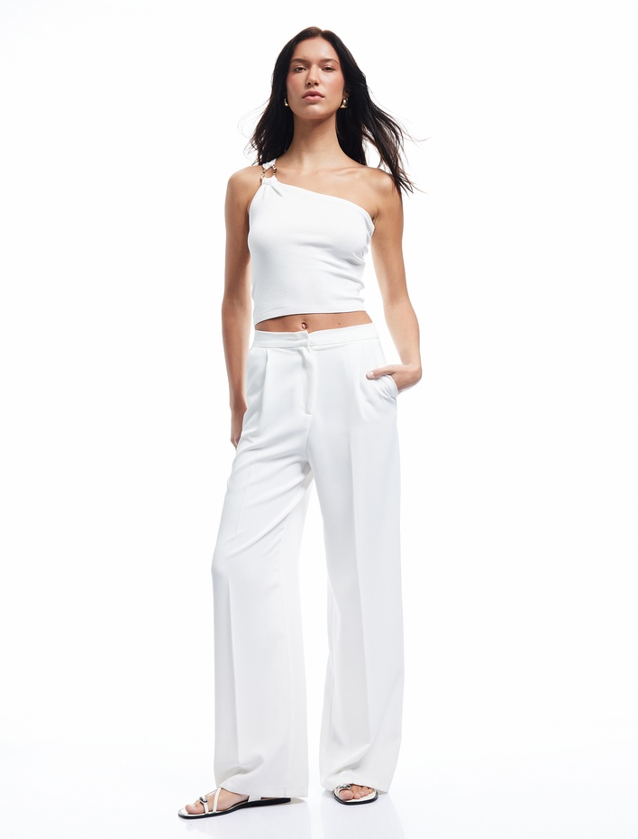  Kolsuz Metal Aksesuarlı Tek Omuz Triko Bluz