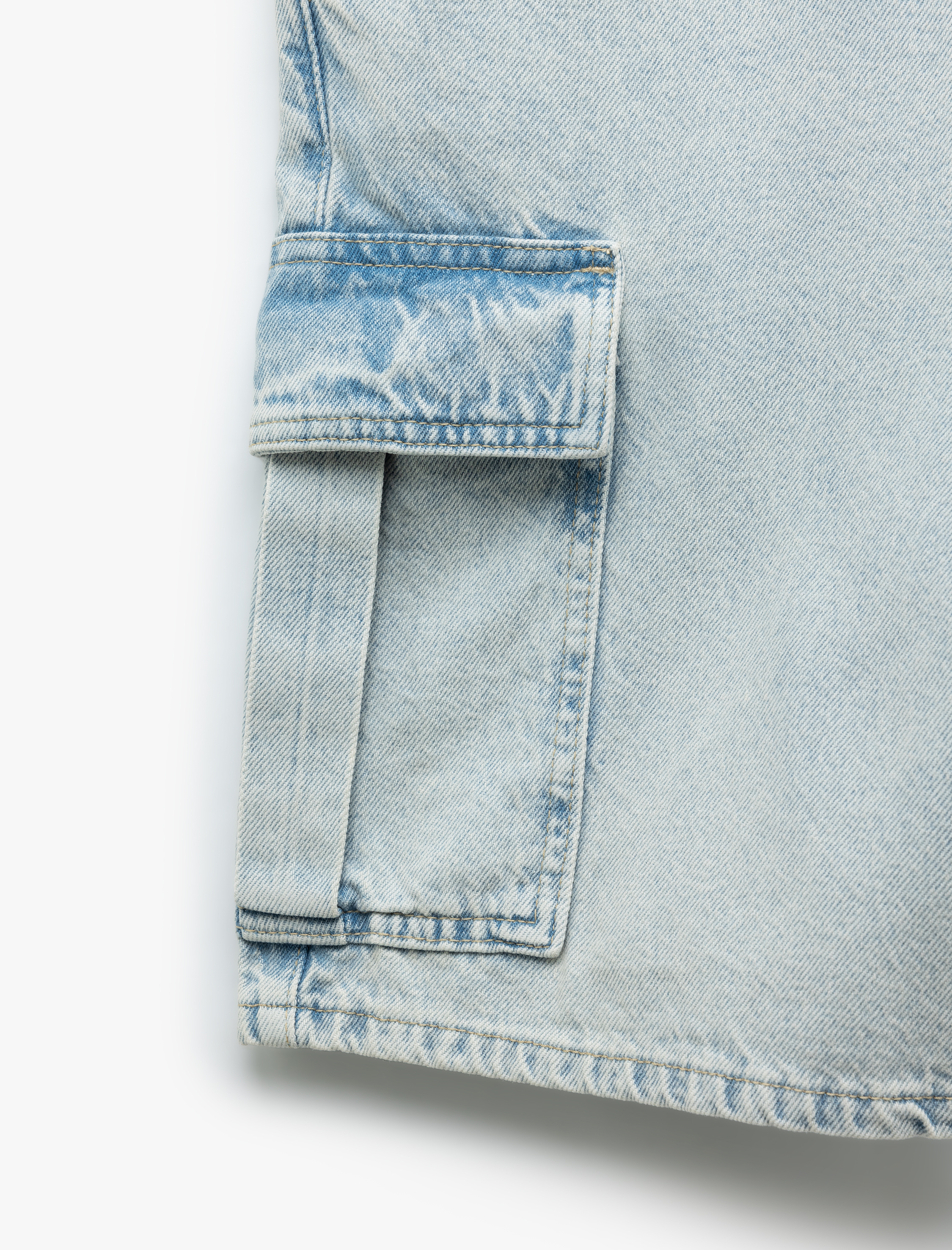   Oversize Pamuklu Cep Detaylı Bermuda Kargo Jean Şort