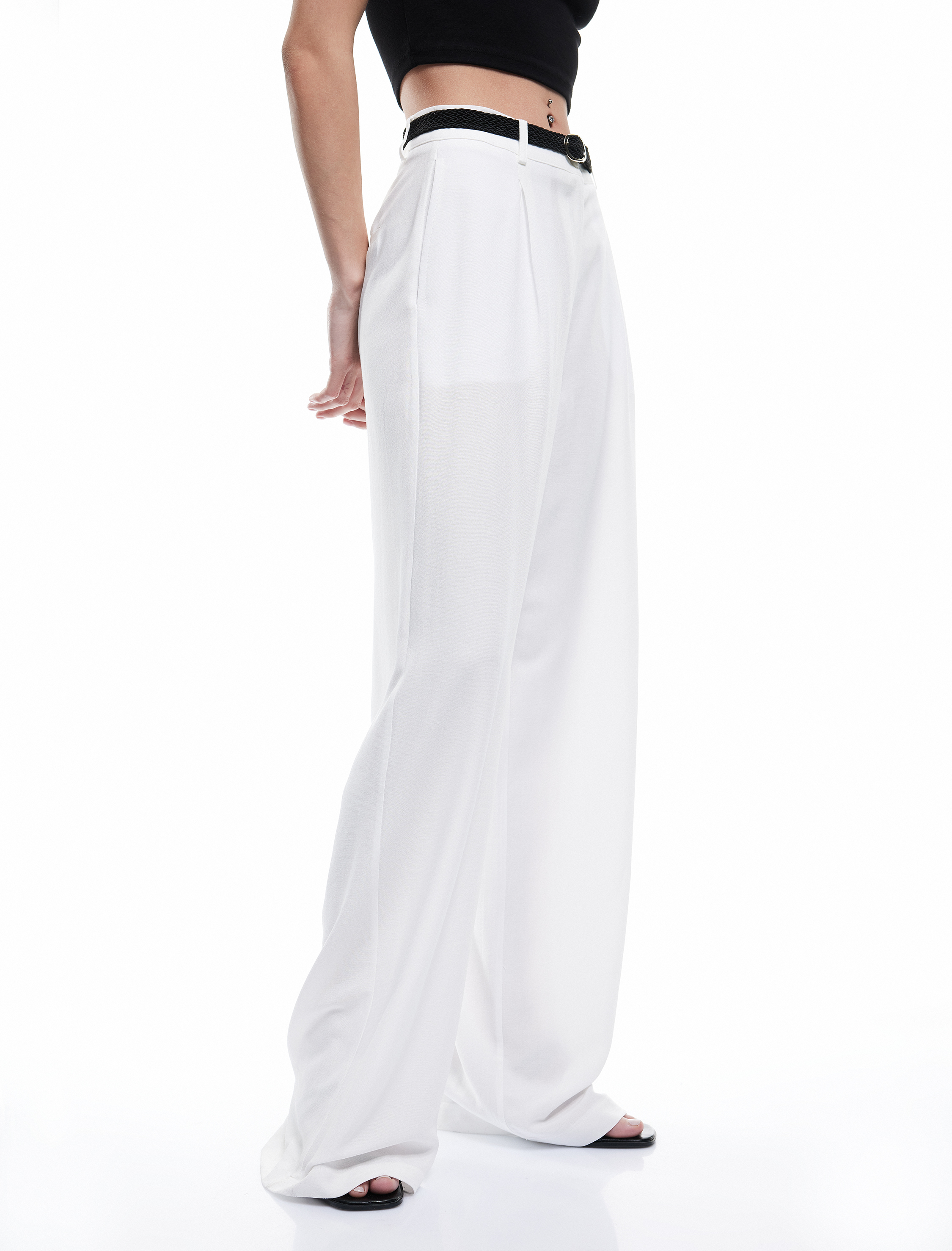   Kemer Detaylı Cepli Geniş Paça Viskon Pantolon