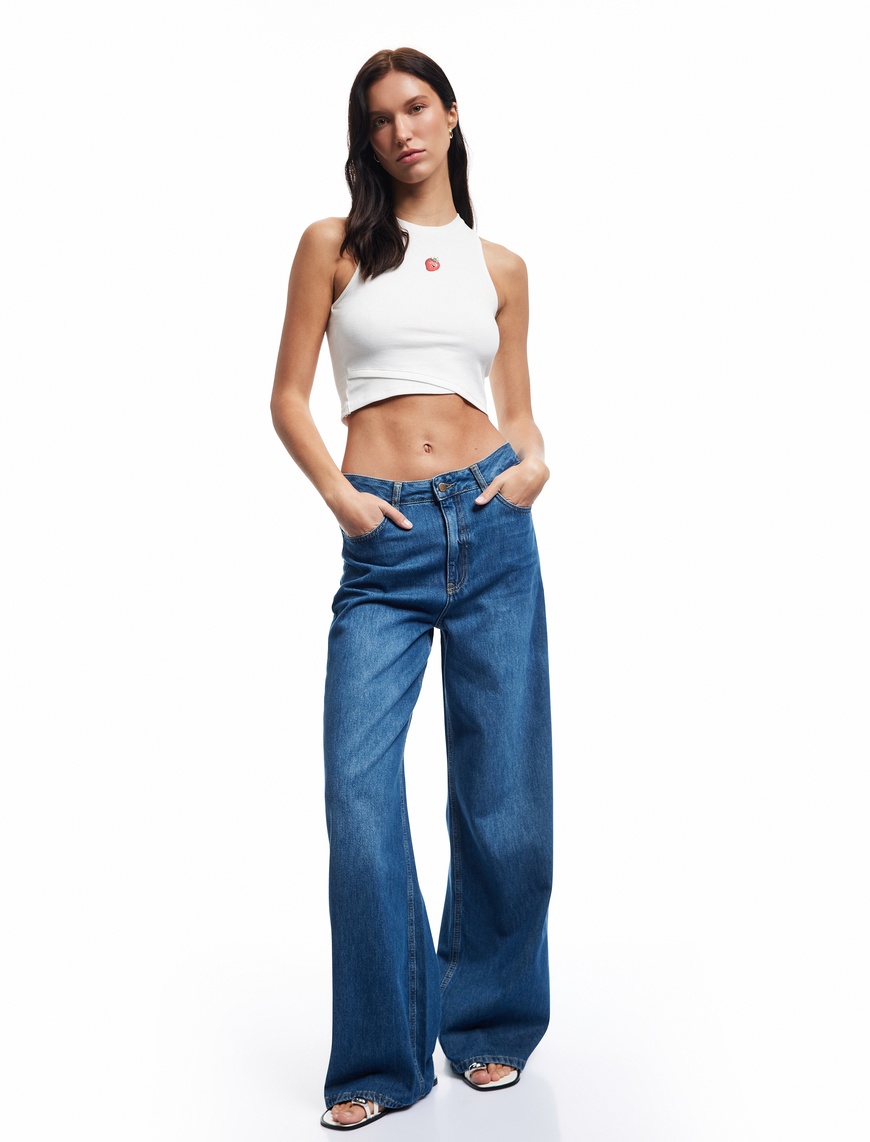   Kolsuz Bisiklet Yaka Çilek Baskılı Fitilli Crop Bluz