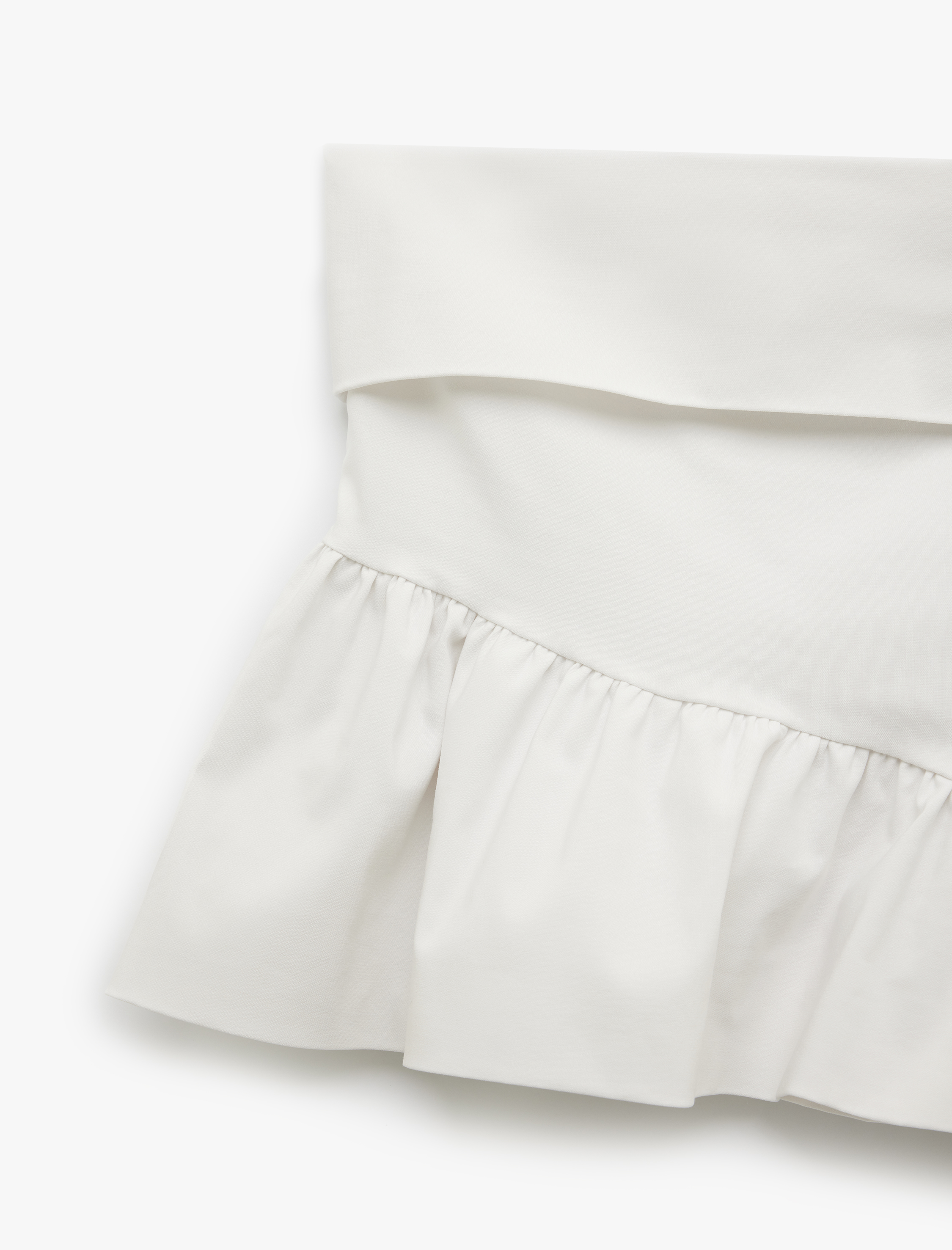 Koton X Sibil Çetinkaya - Kat Detaylı Fırfırlı Straplez Bluz