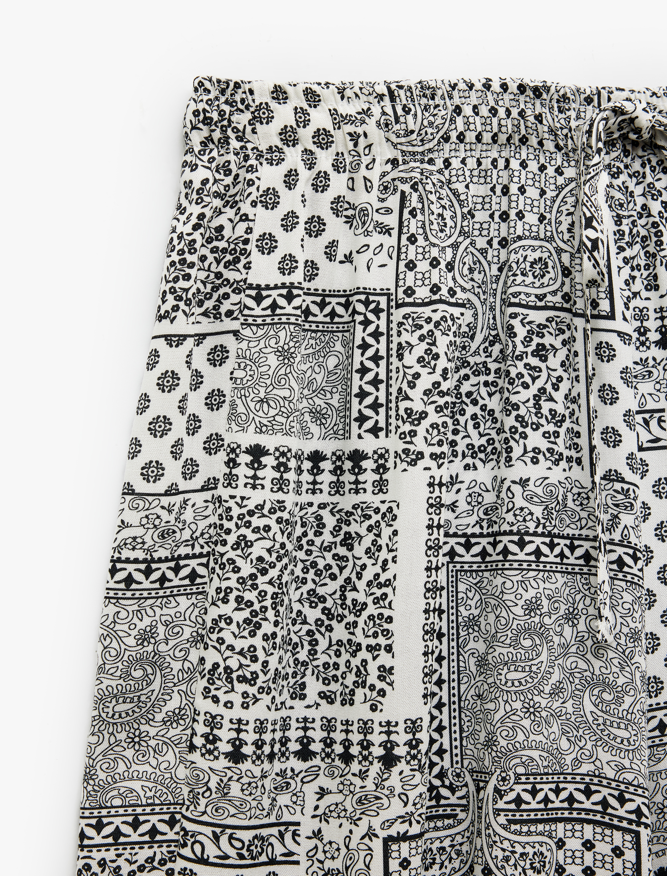   Beli Bağcıklı Düz Paça Viskon Pantolon