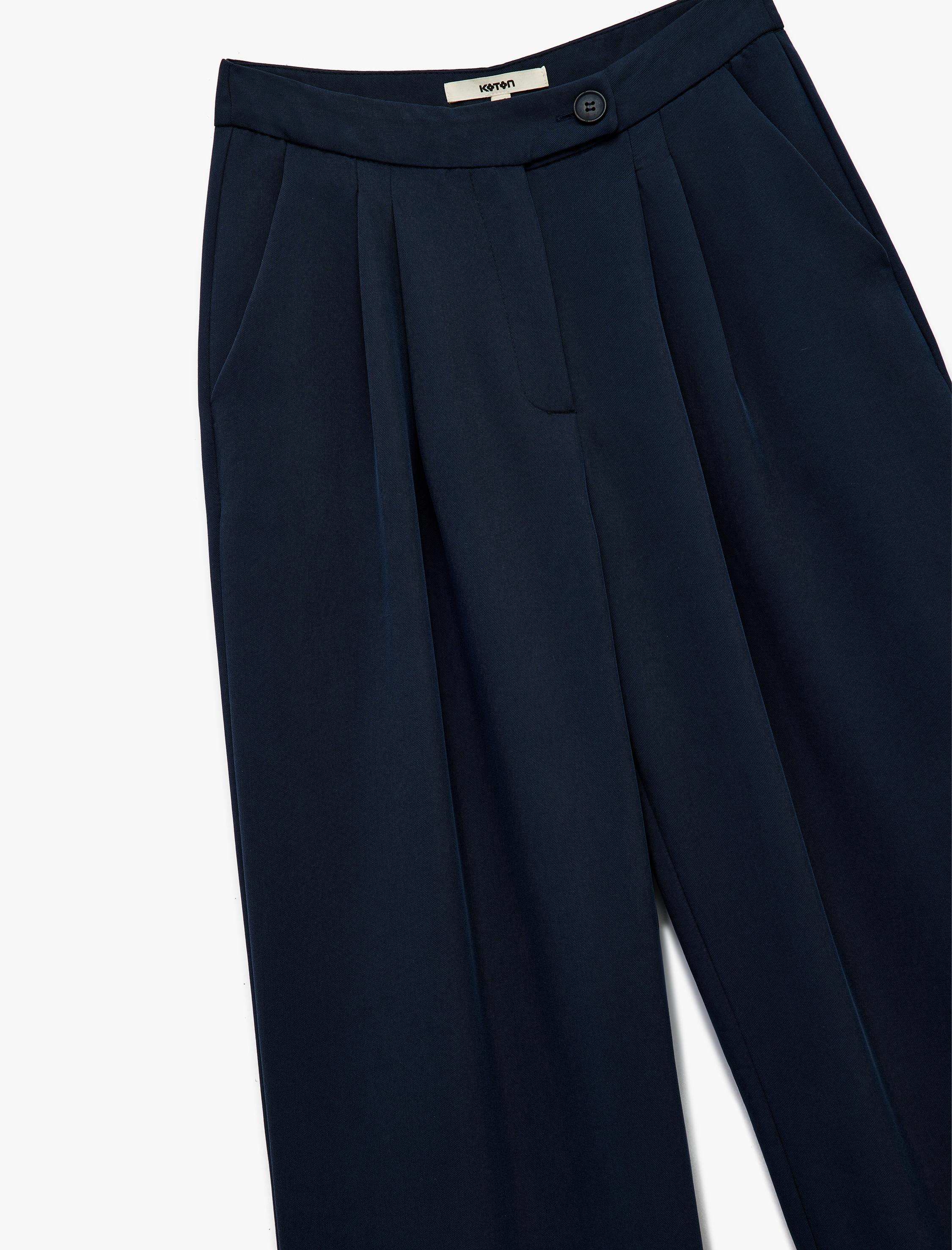   Modal Kumaş Bol Kalıp Cepli Pile Detaylı Geniş Paça Pantolon