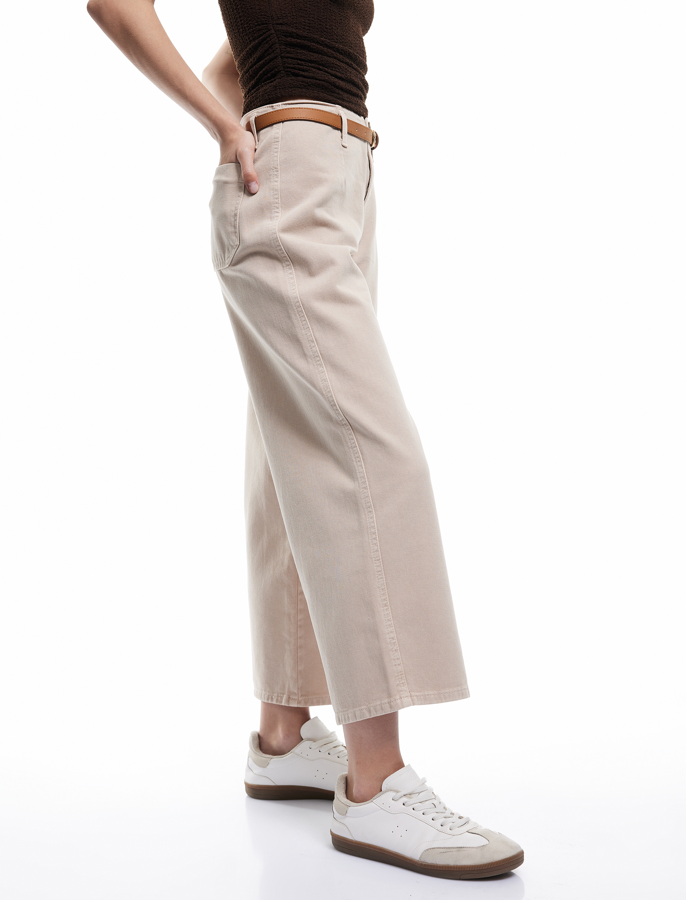   Düğmeli Kesik Geniş Paça Kemerli Pantolon - Wide Leg Jeans