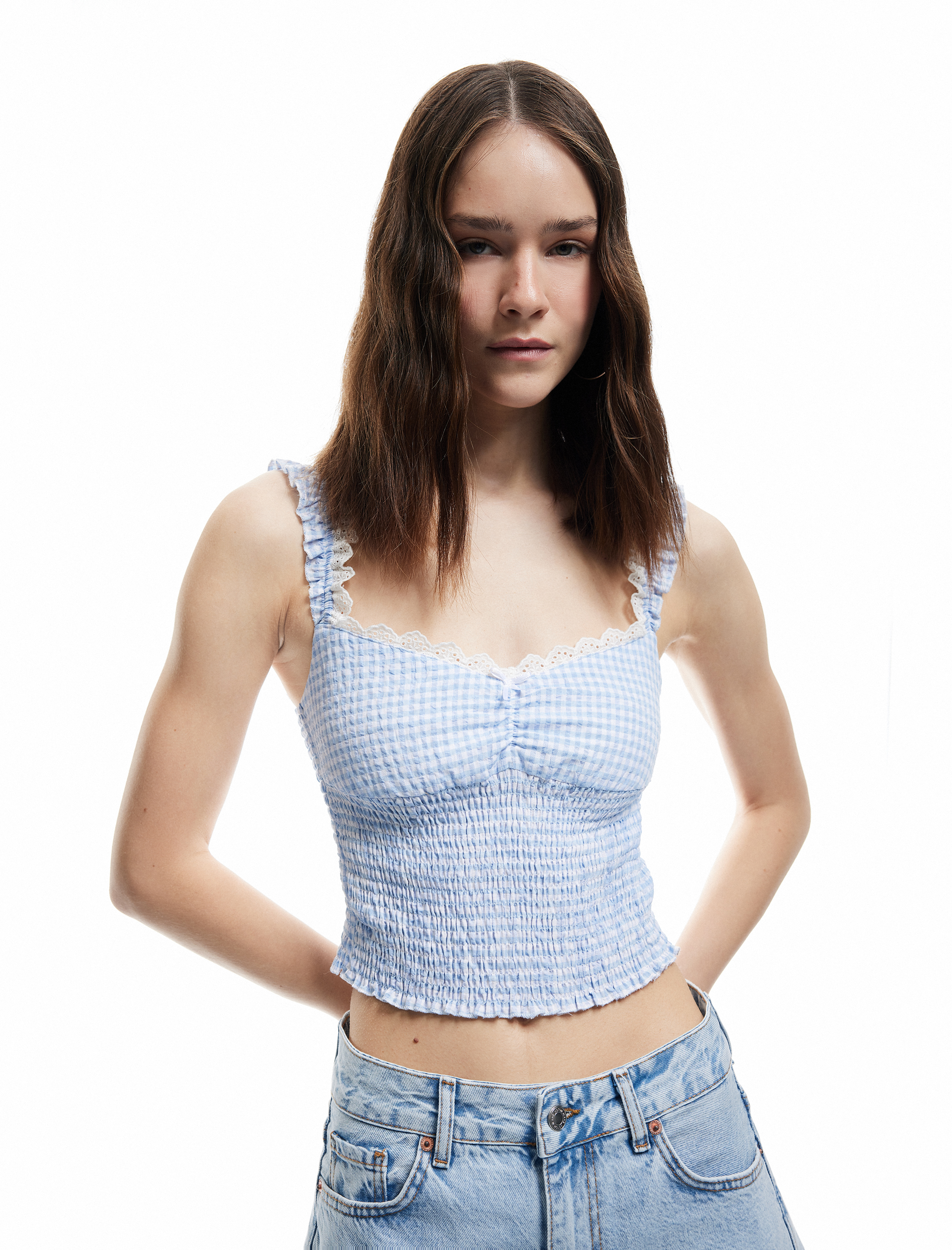   Koton X İnji - Dantelli Balerin Yaka Gipeli Pötikareli Kolsuz Crop Bluz