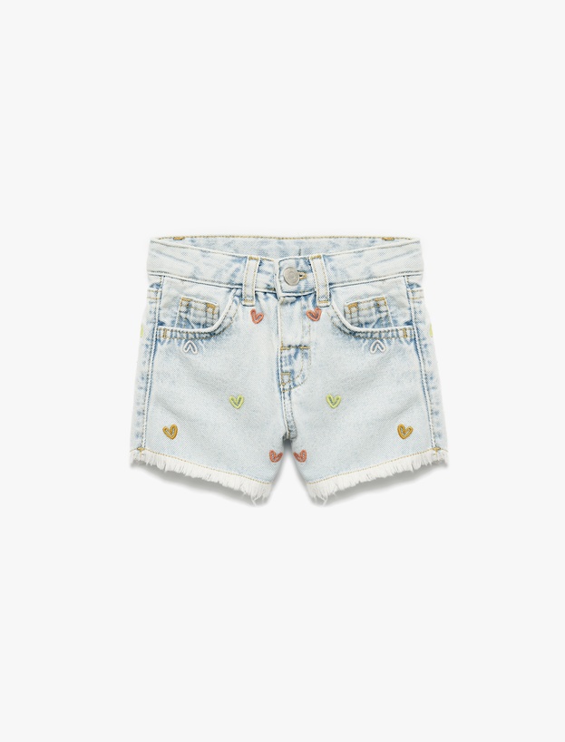 Pamuklu Kesik Paça Kalp İşlemeli Mini Denim Şort_0