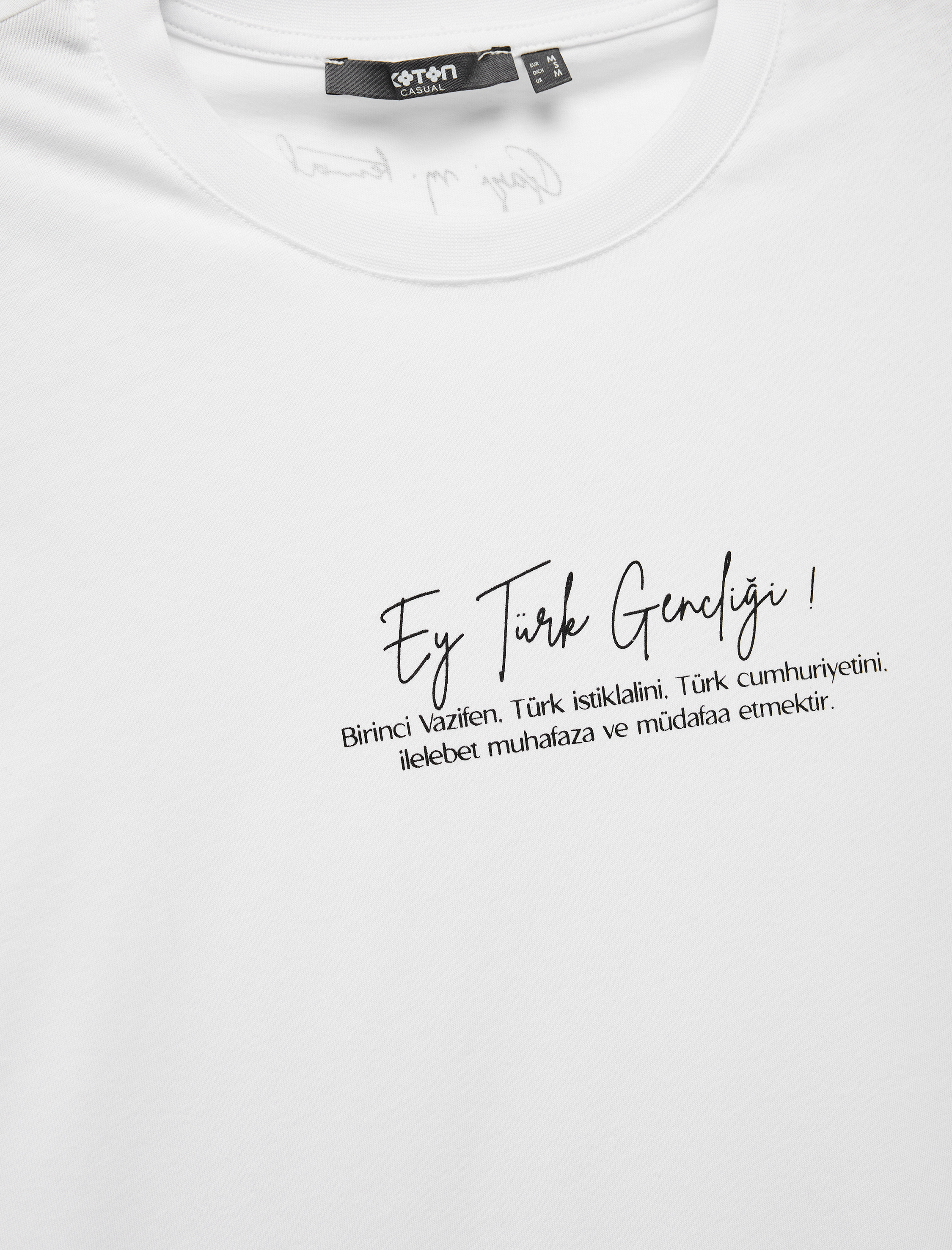   Pamuklu Kısa Kollu Regular Fit Bisiklet Yaka Atatürk Baskılı Tişört