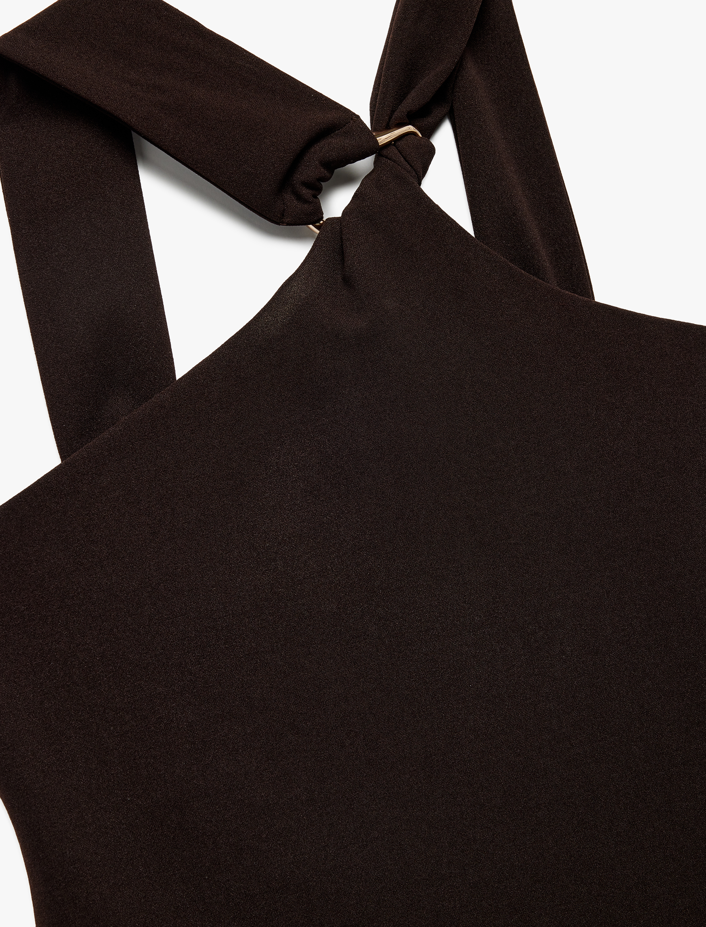   Krep Scuba Kumaş Asimetrik Yaka Pencere Detaylı Aksesuarlı Midi Tek Omuz Elbise