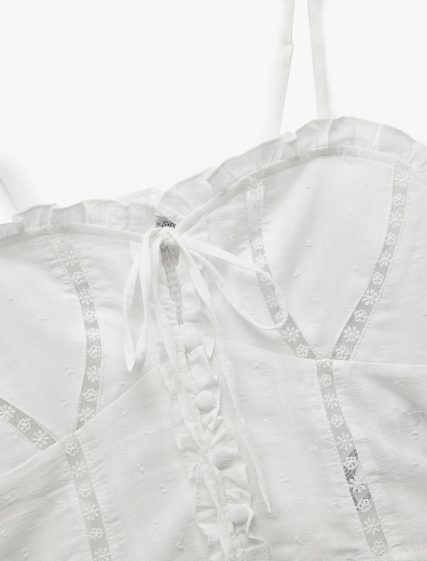   Koton X Sibil Çetinkaya - Pamuklu Dantel Detaylı Fırfırlı İnce Askılı Crop Bluz