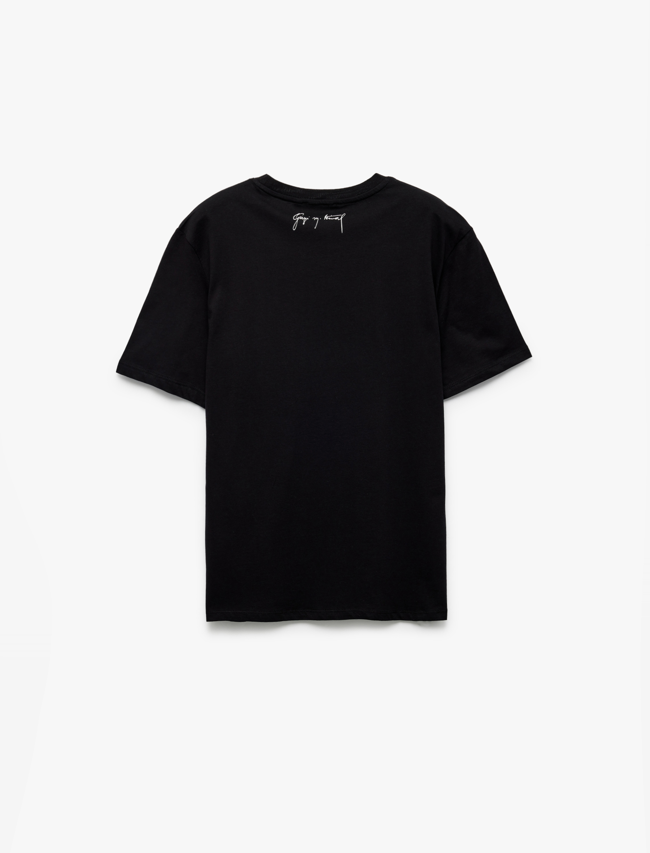   Pamuklu Kısa Kollu Regular Fit Bisiklet Yaka Atatürk Baskılı Tişört