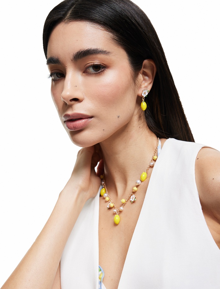 Kadın Koton X Sibil Çetinkaya - Çelik Karışımlı Çiçek ve Çilek Meyve Detaylı Kolye