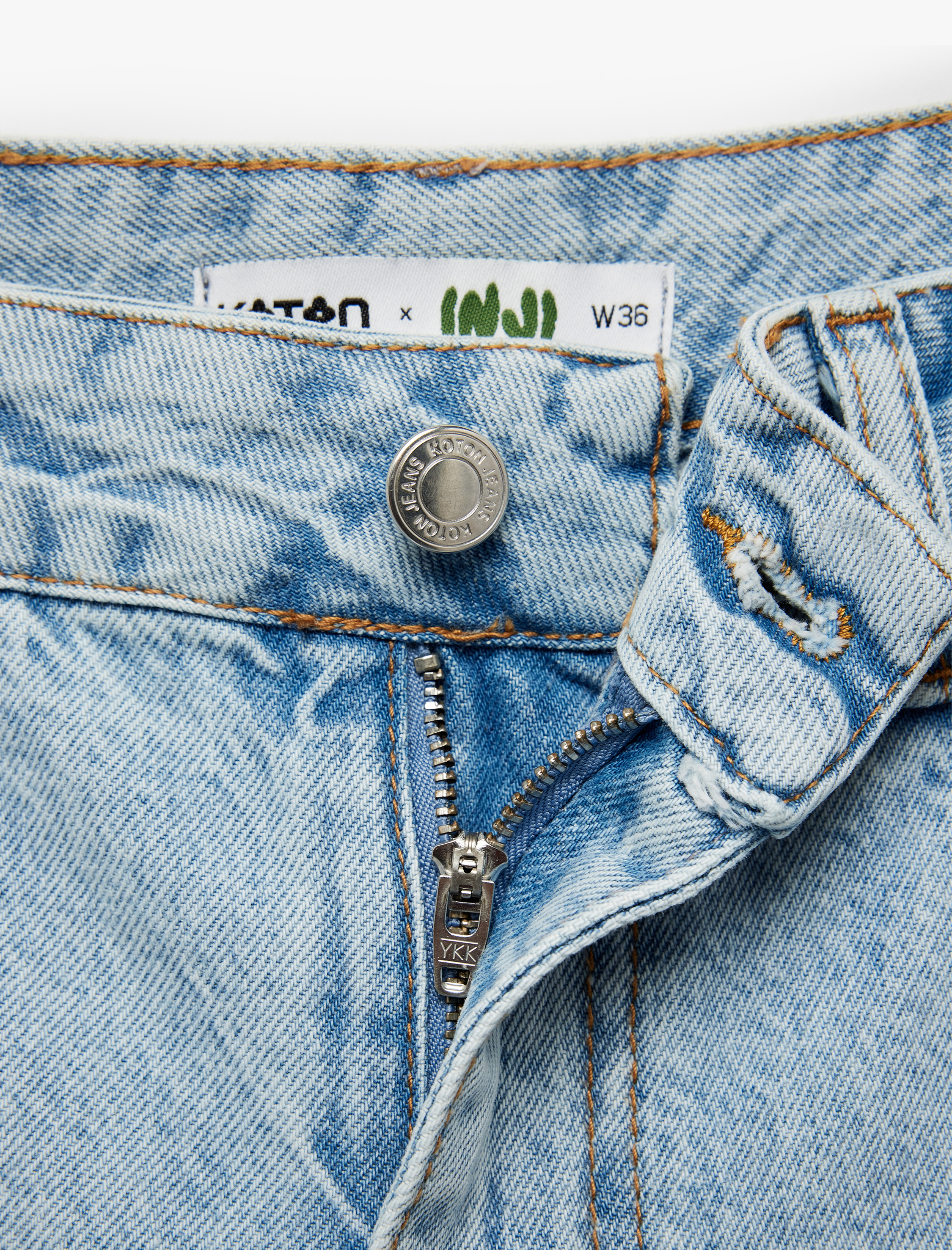   Koton X İnji - Pamuklu Pis Paça Düğmeli Cepli Denim Bermuda Şort