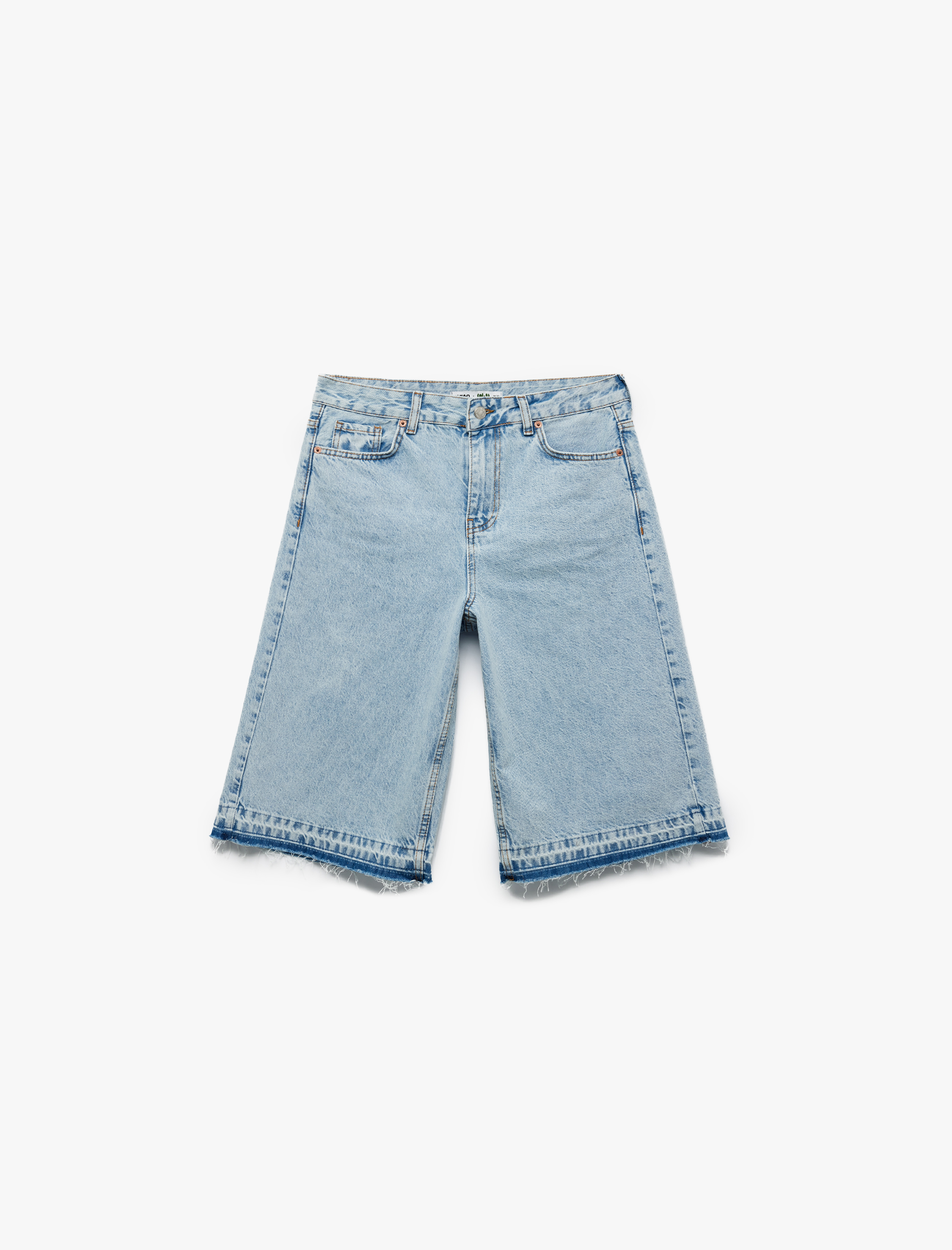   Koton X İnji - Pamuklu Pis Paça Düğmeli Cepli Denim Bermuda Şort