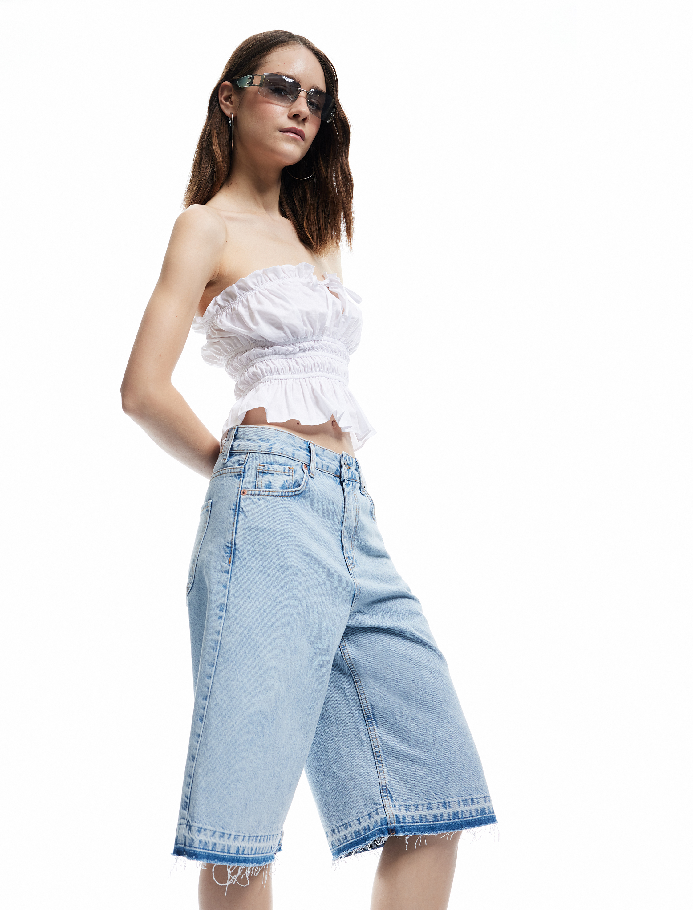   Koton X İnji - Pamuklu Pis Paça Düğmeli Cepli Denim Bermuda Şort