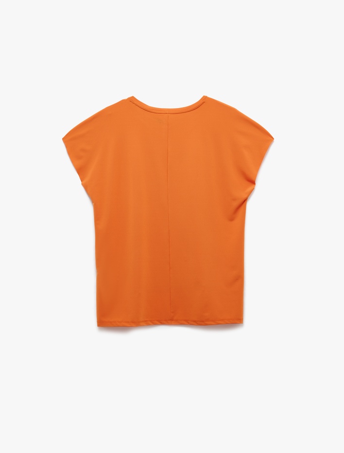  Yırtmaç Detaylı Bisiklet Yaka Baskılı Kolsuz Spor Tişört