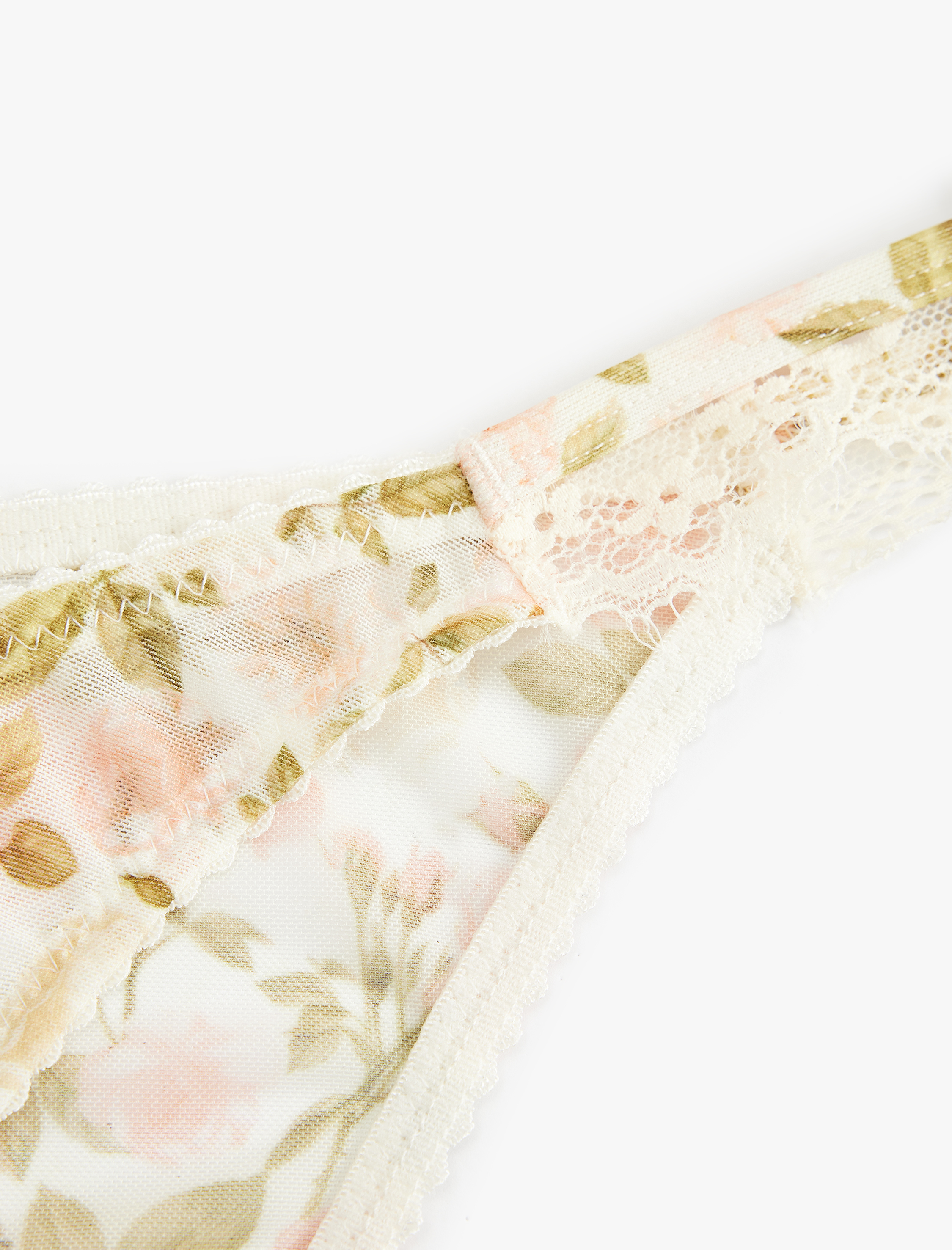   Transparan Dantel Detaylı Tül Çiçekli Brazilian Külot