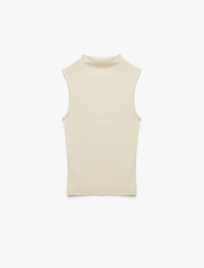   Basic Slim Fit Dik Yaka Modal Kolsuz Bluz