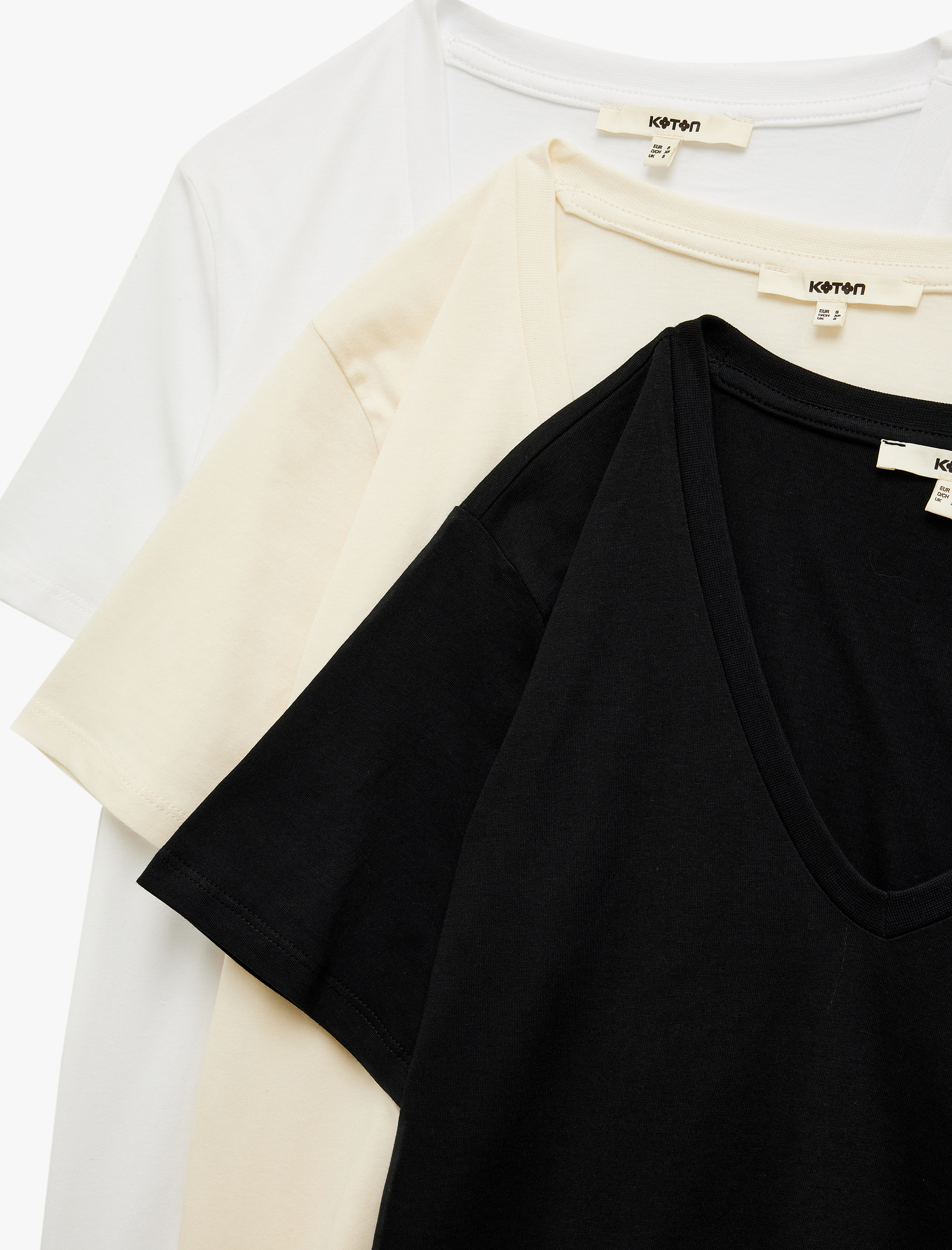   Pamuklu 3'lü Kısa Kollu V Yaka Tişört Seti