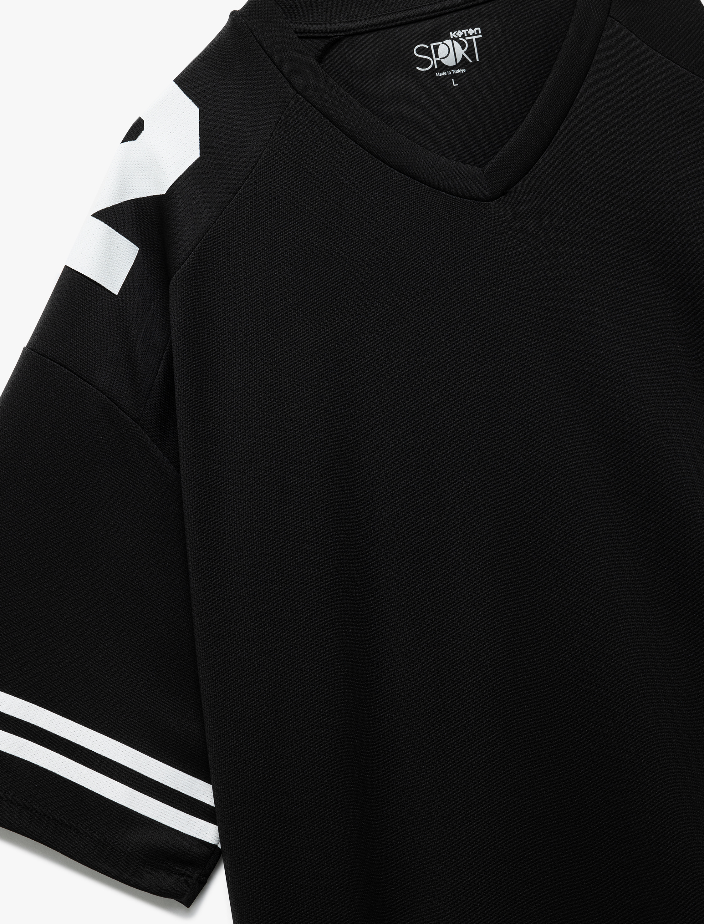   Bisiklet Yaka Yarım Kollu V Yaka Arkası Baskılı Oversize Spor Tişört