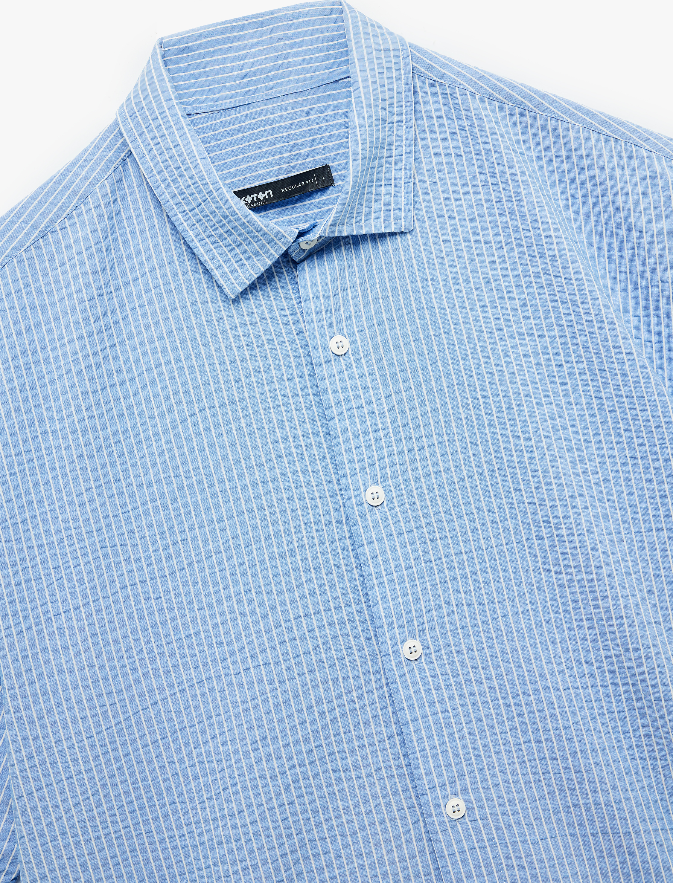   Kısa Kollu Regular Fit Klasik Yaka Kumaş Detaylı Çizgili Gömlek