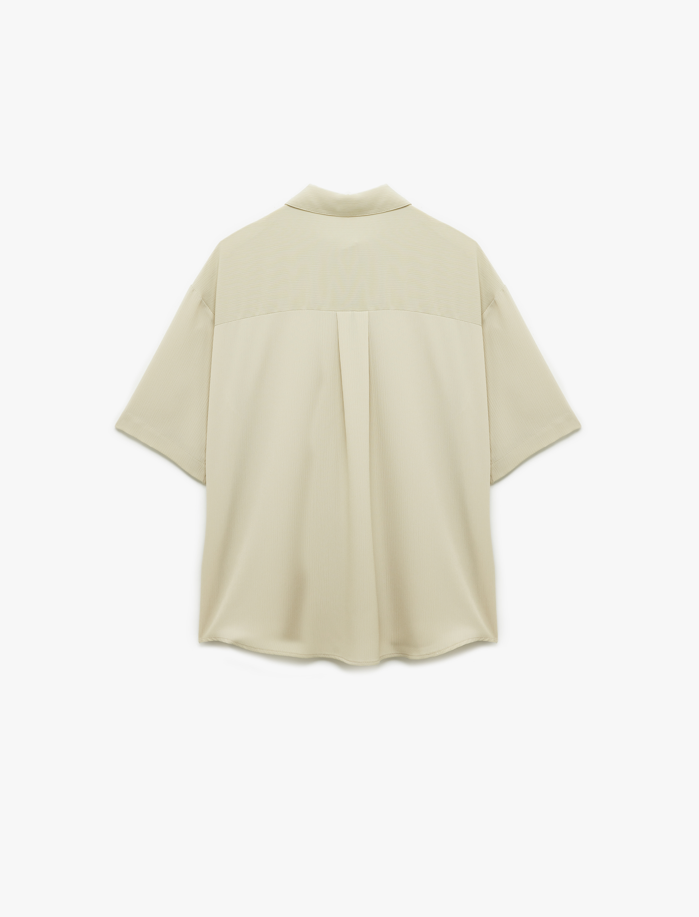   Aplike Detaylı Klasik Yaka Kısa Kollu Crinkle Gömlek