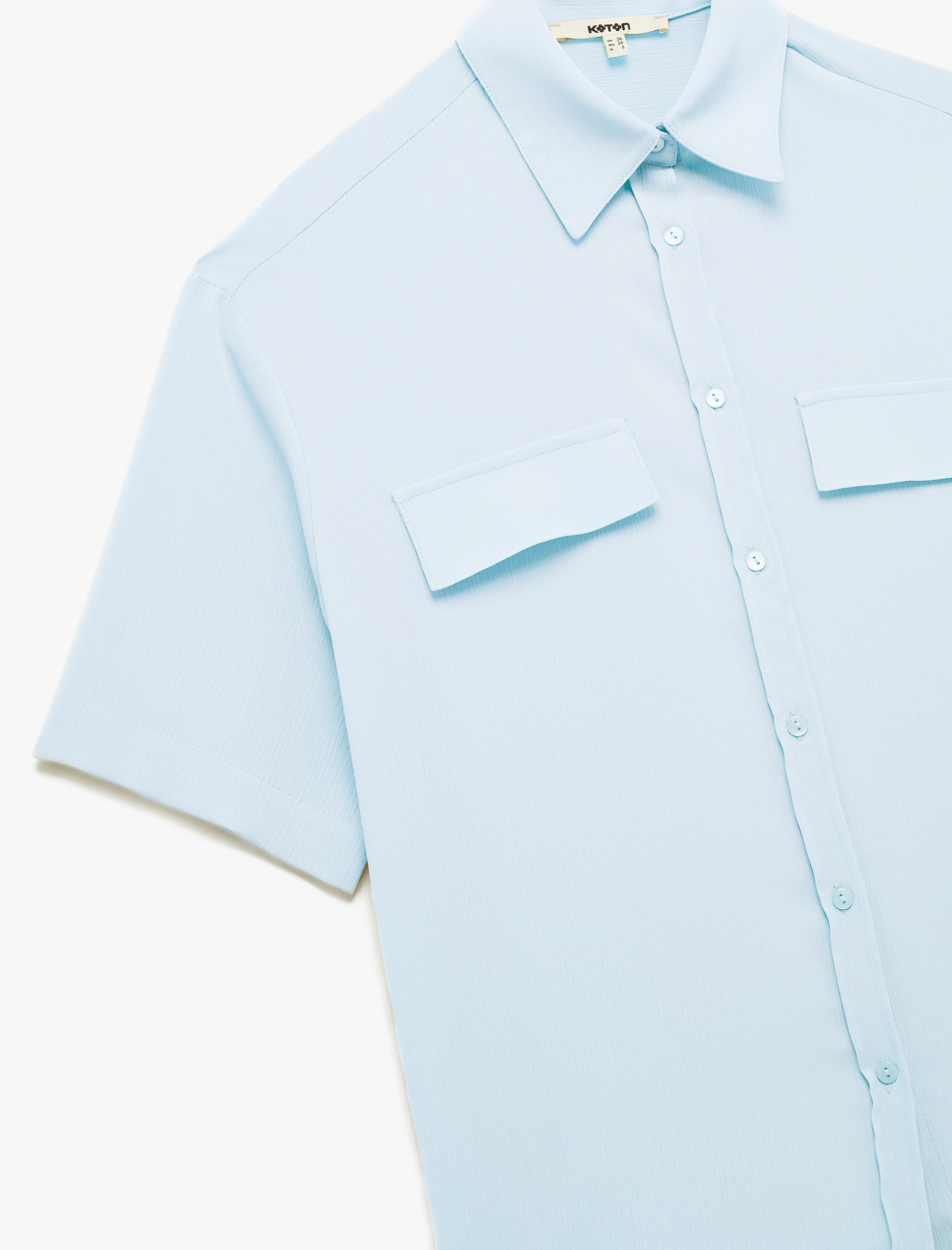   Aplike Detaylı Klasik Yaka Kısa Kollu Crinkle Gömlek