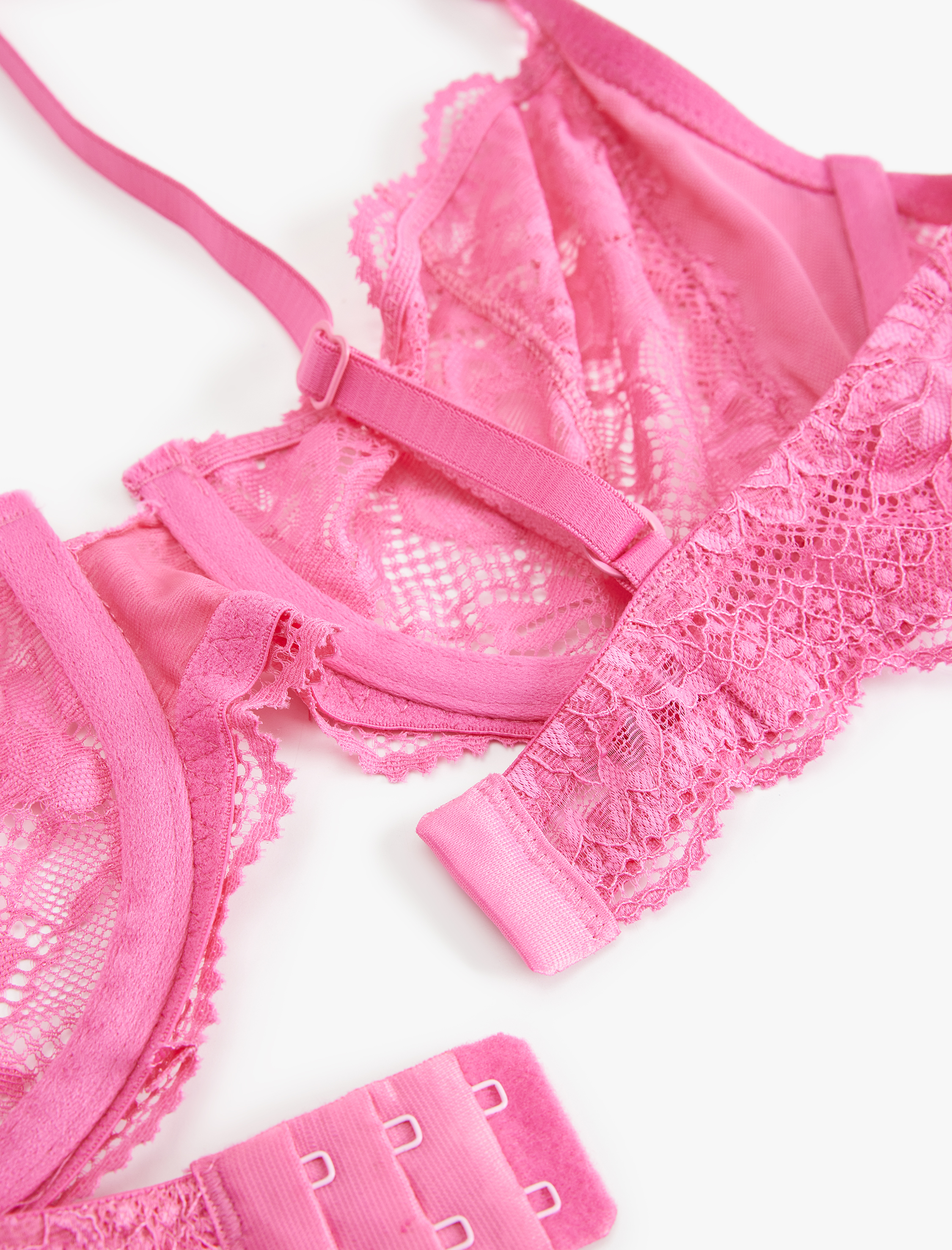   Yarı Transparan Balenli Dolgusuz Dantelli Sütyen