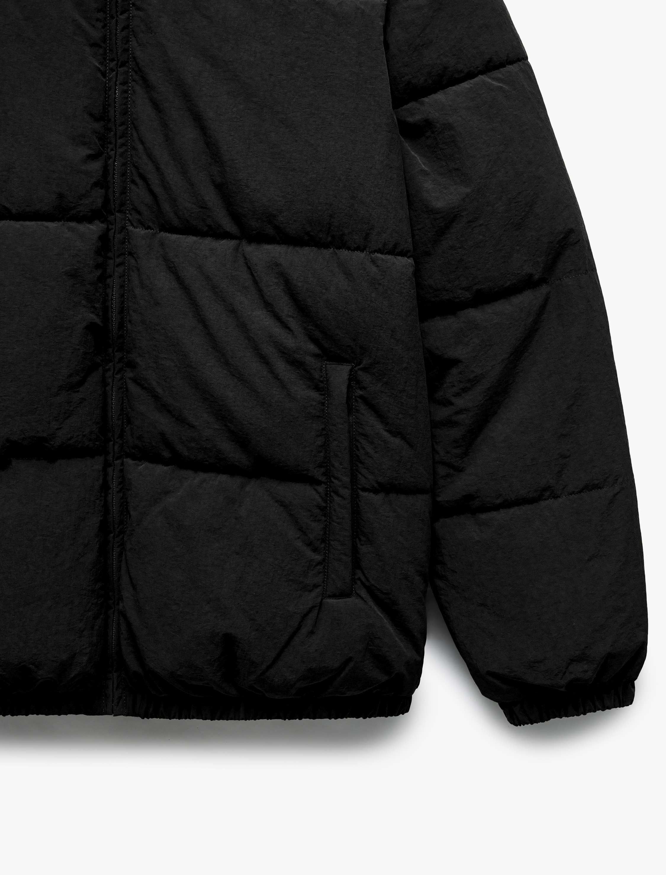 Uzun Kollu Cep Detaylı Fermuarlı Kapşonlu Kışlık Şişme Mont