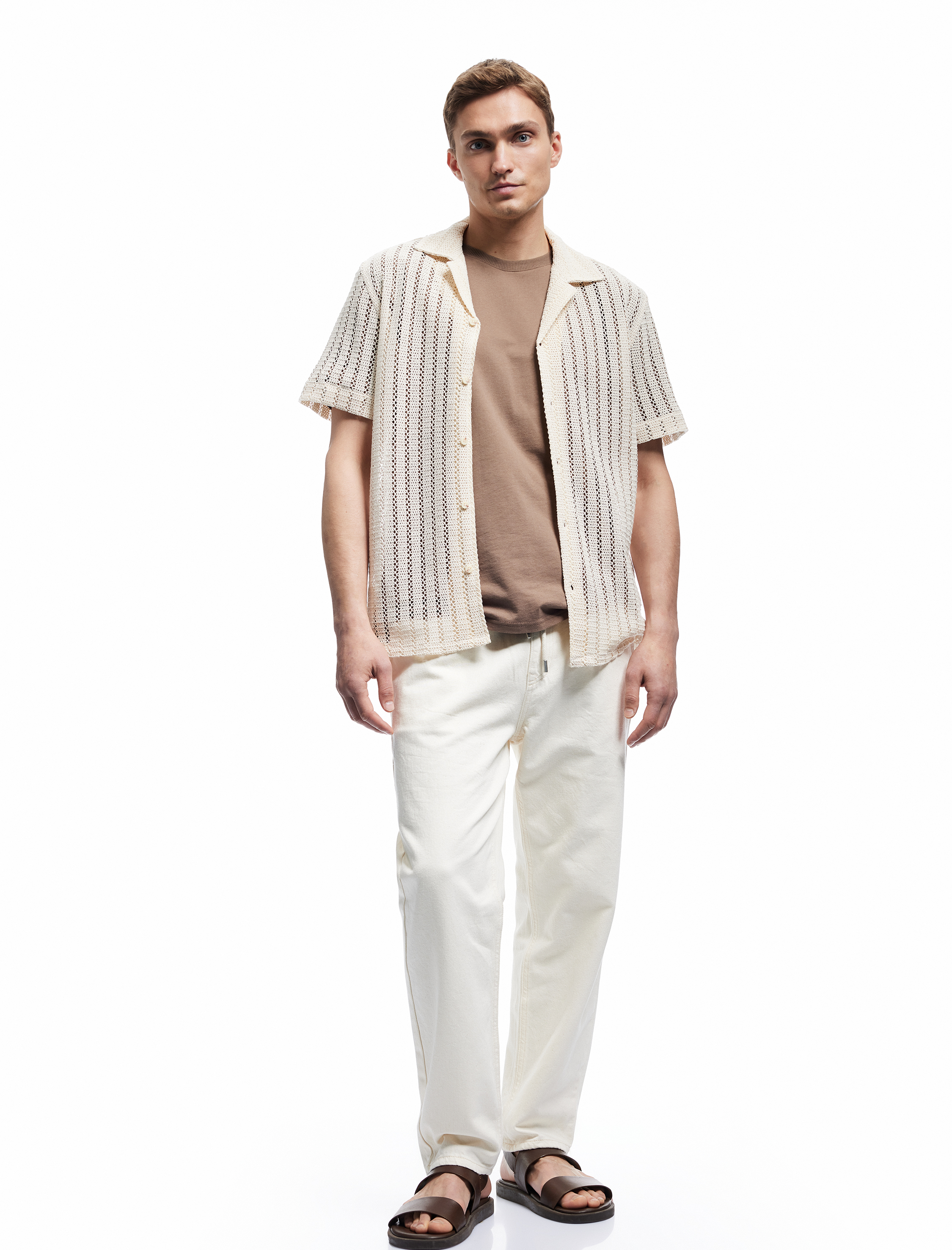   Apaş Yaka Pamuklu Regular Fit Ajurlu Kısa Kollu Gömlek