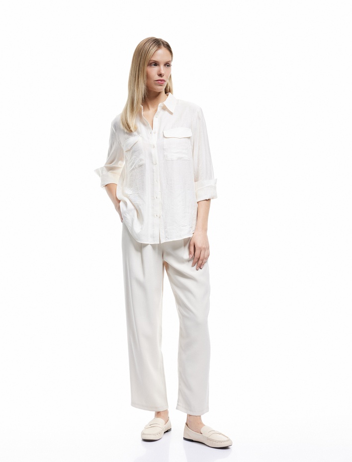  Viskon Kumaş Kapaklı Cep Detaylı Uzun Kollu Gömlek