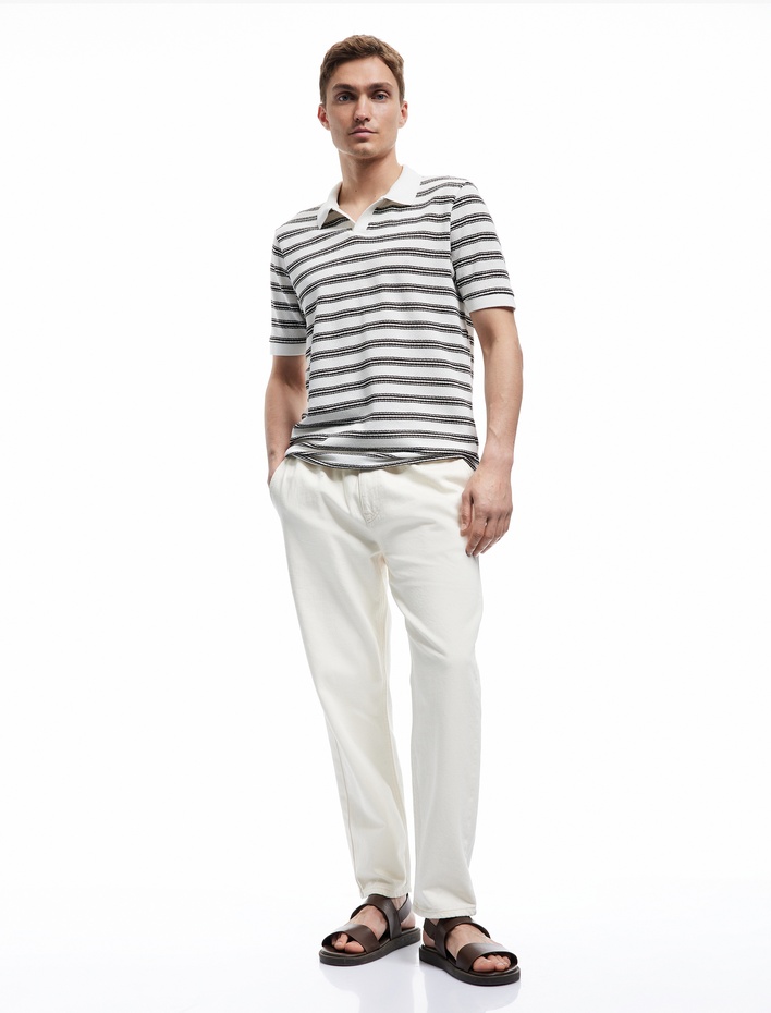  Çizgili Kısa Kollu Regular Fit V Yaka Polo Tişört