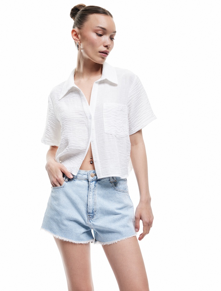  Kısa Kollu Cep Detaylı Klasik Yaka Crop Gömlek