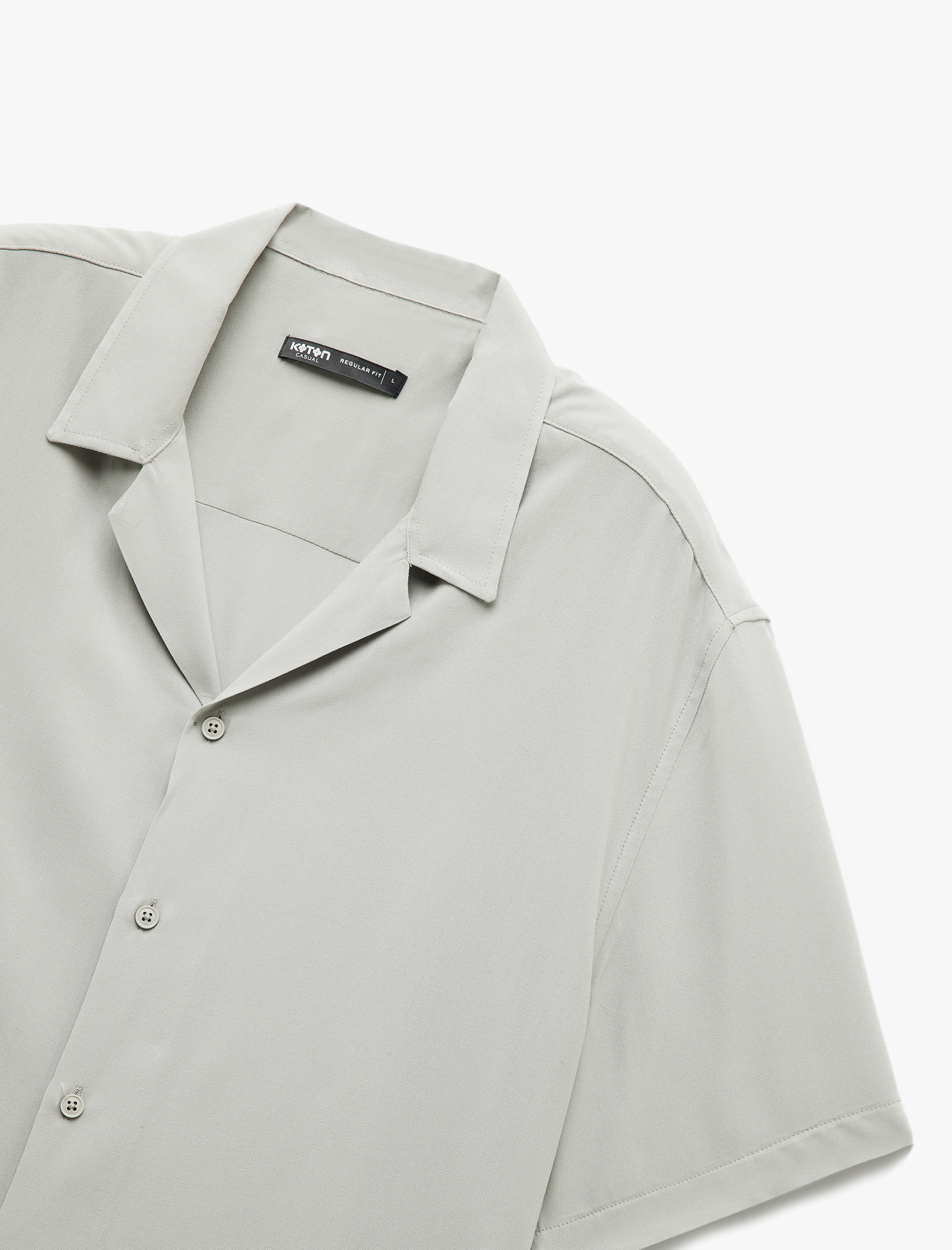   Kısa Kollu Apaş Yaka Düğmeli Viskon Gömlek