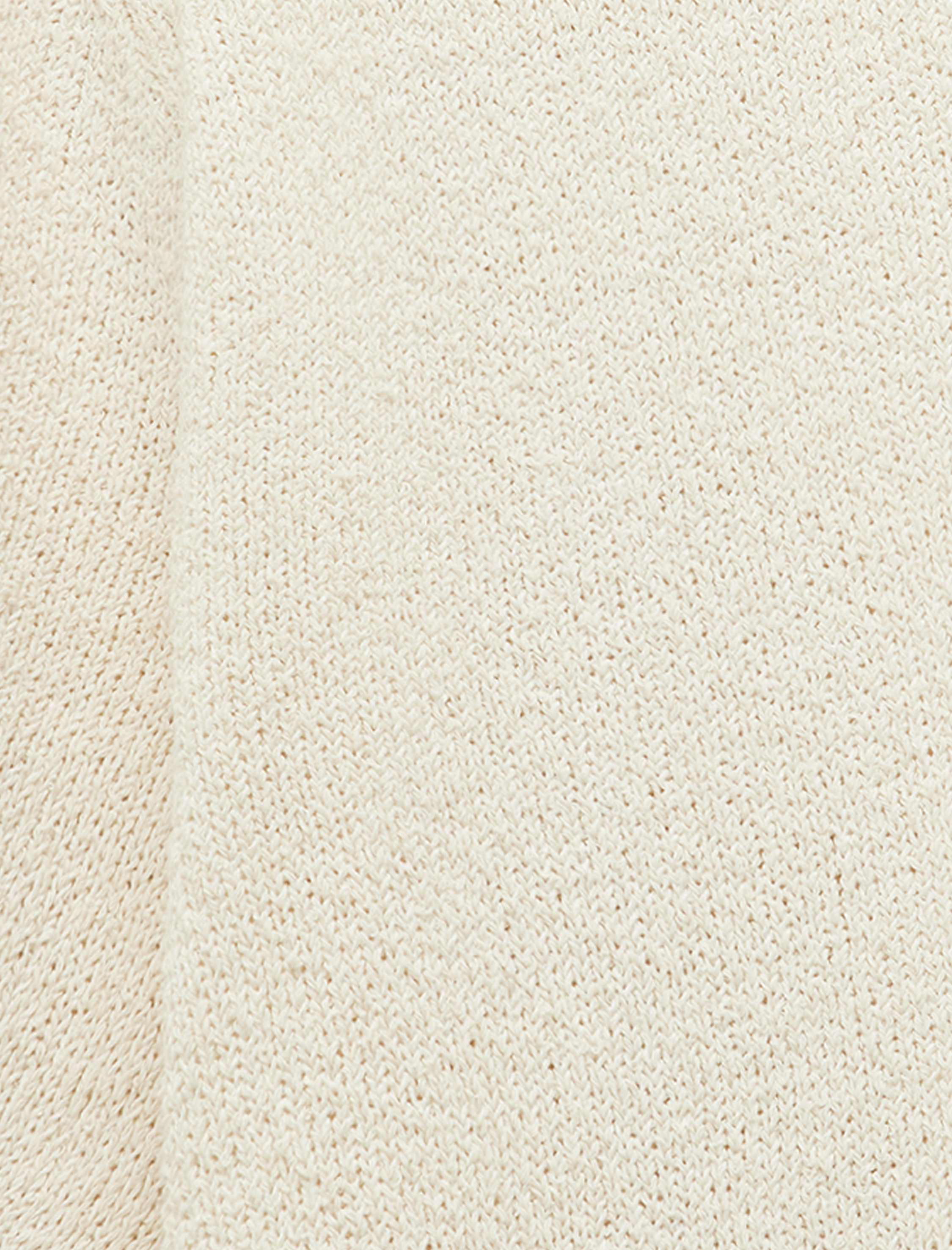   Fermuarlı V Yaka Regular Fit Kısa Kollu Triko Tişört