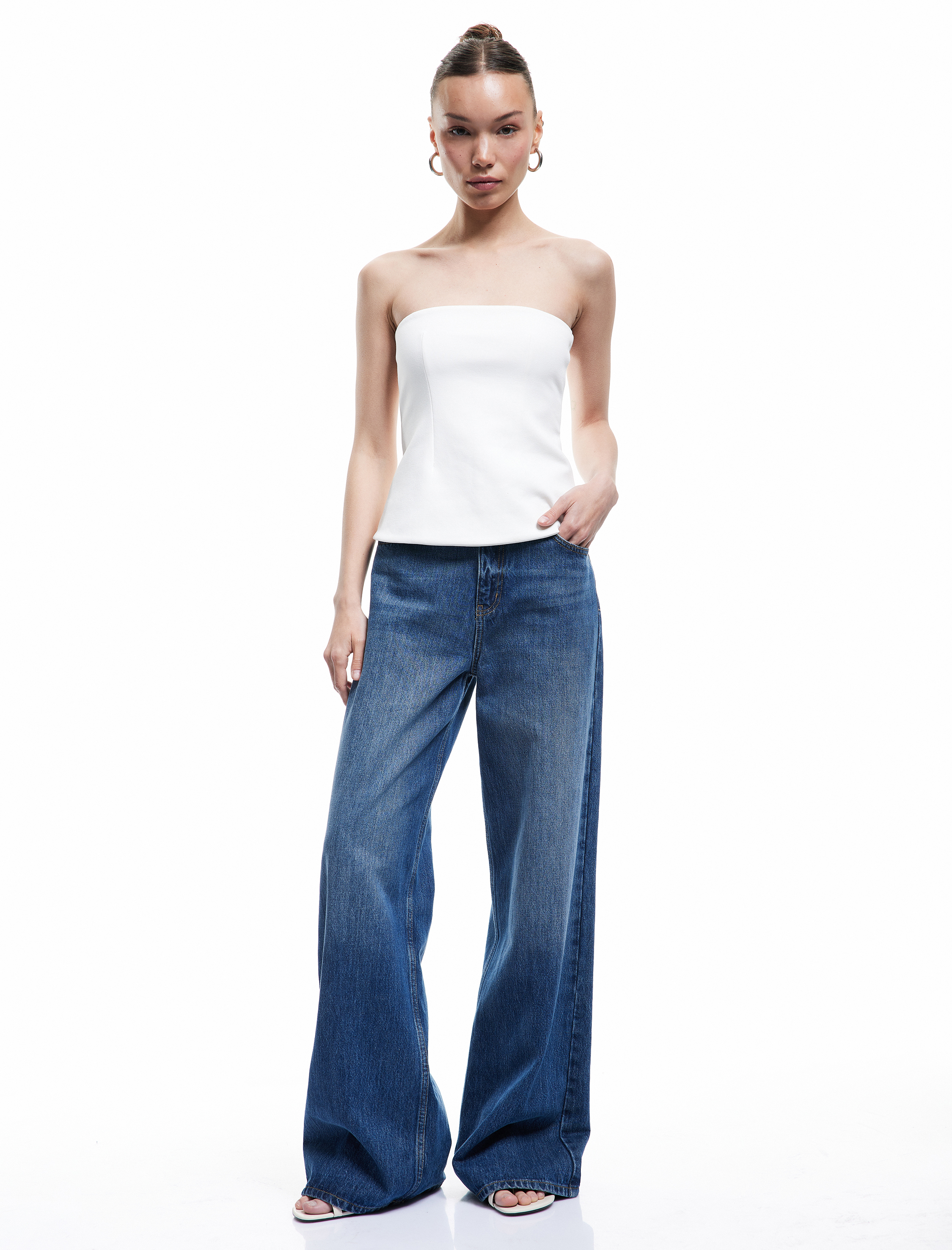   Pamuklu Kolsuz Slim Fit Peplum Straplez Bluz