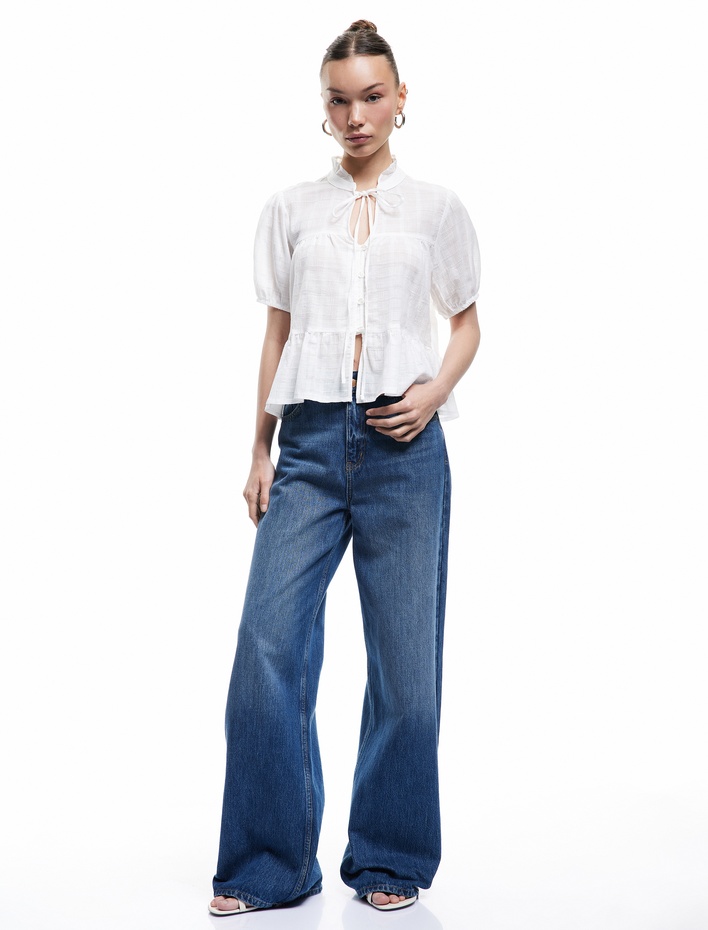  Bağcıklı Yaka Düğmeli Pamuklu Kısa Kollu Gömlek