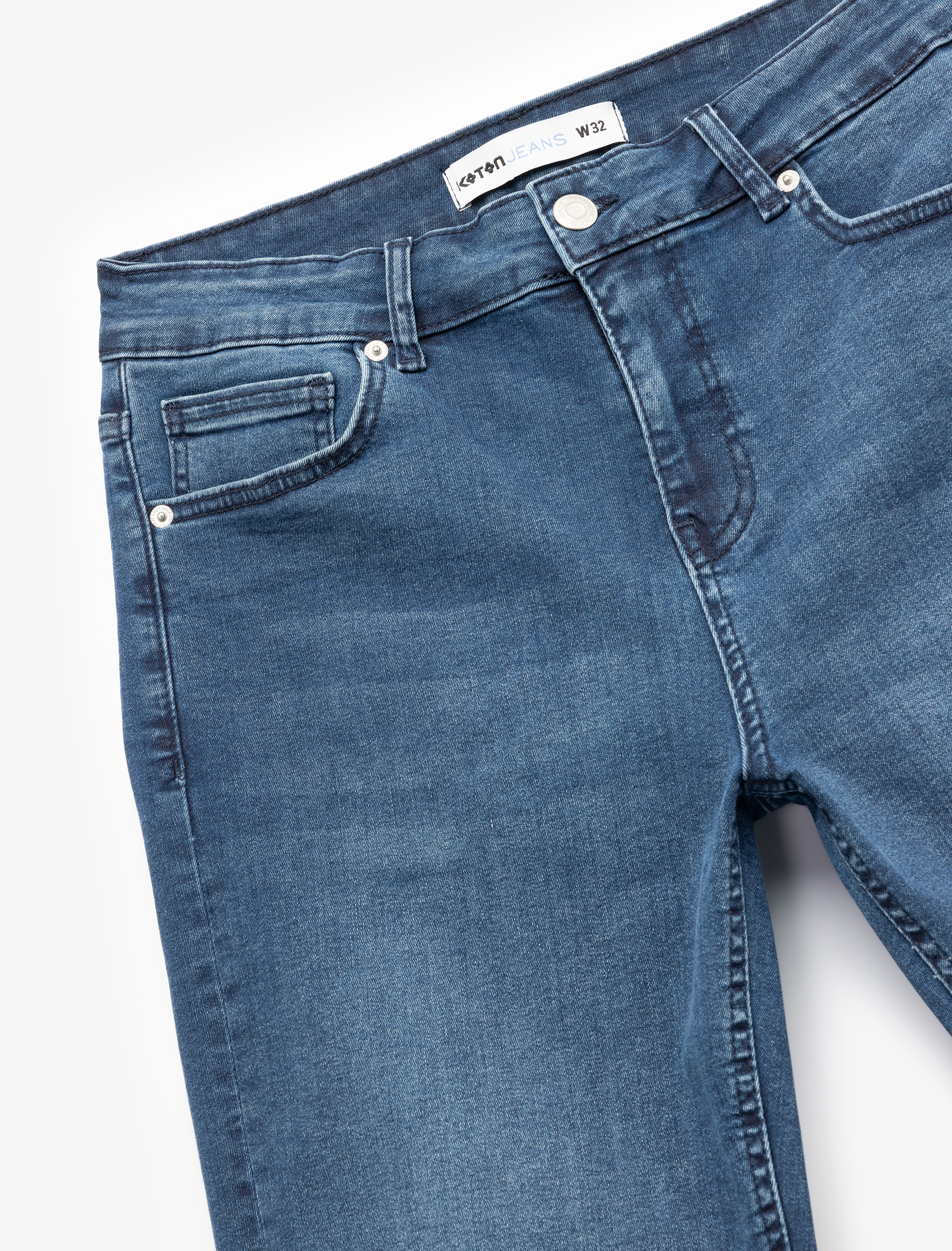   Normal Bel Cep Detaylı Pamuklu Slim Fit Jean Şort