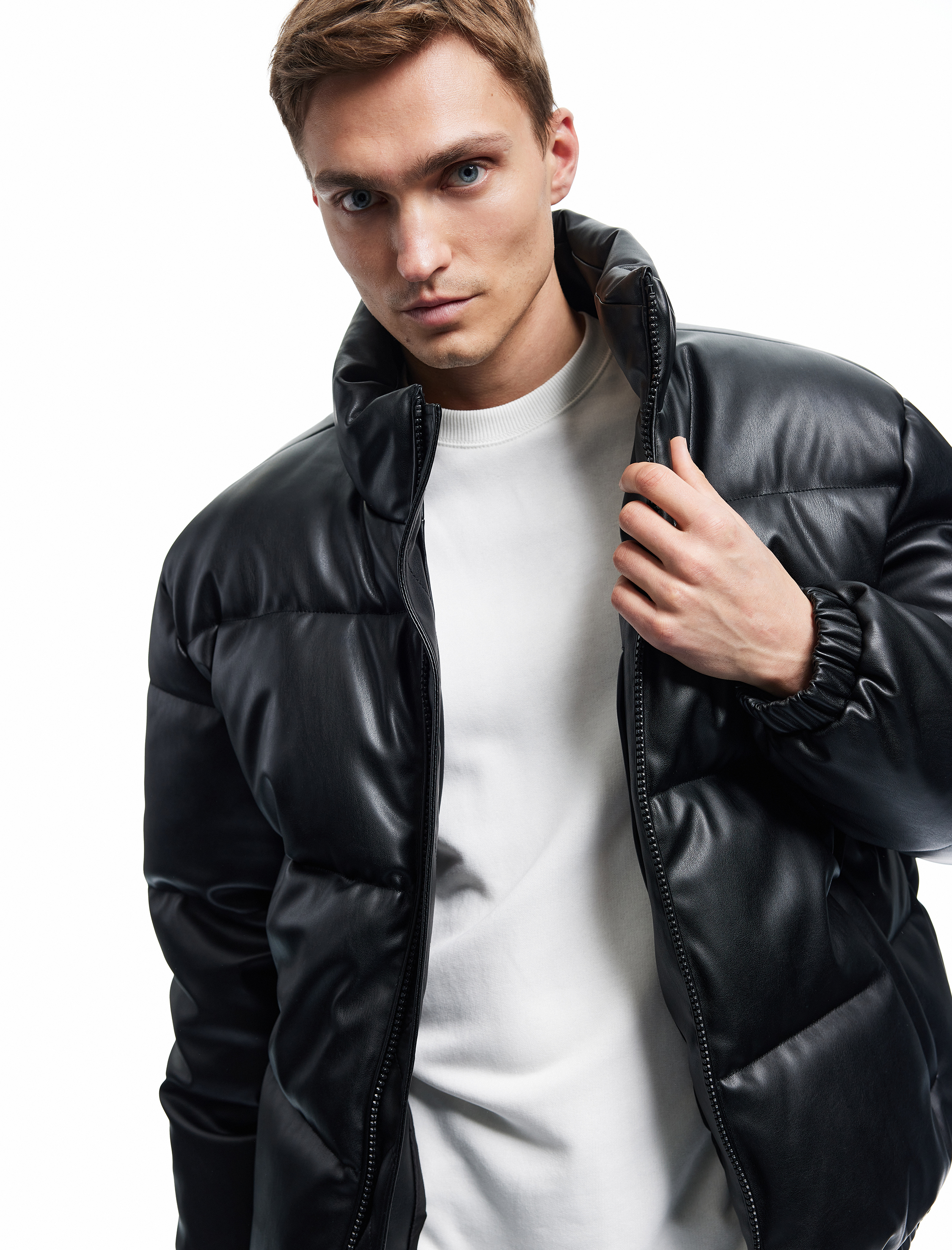   Fermuarlı Dik Yaka Cep Detaylı Uzun Kollu Slim Fit Şişme Mont