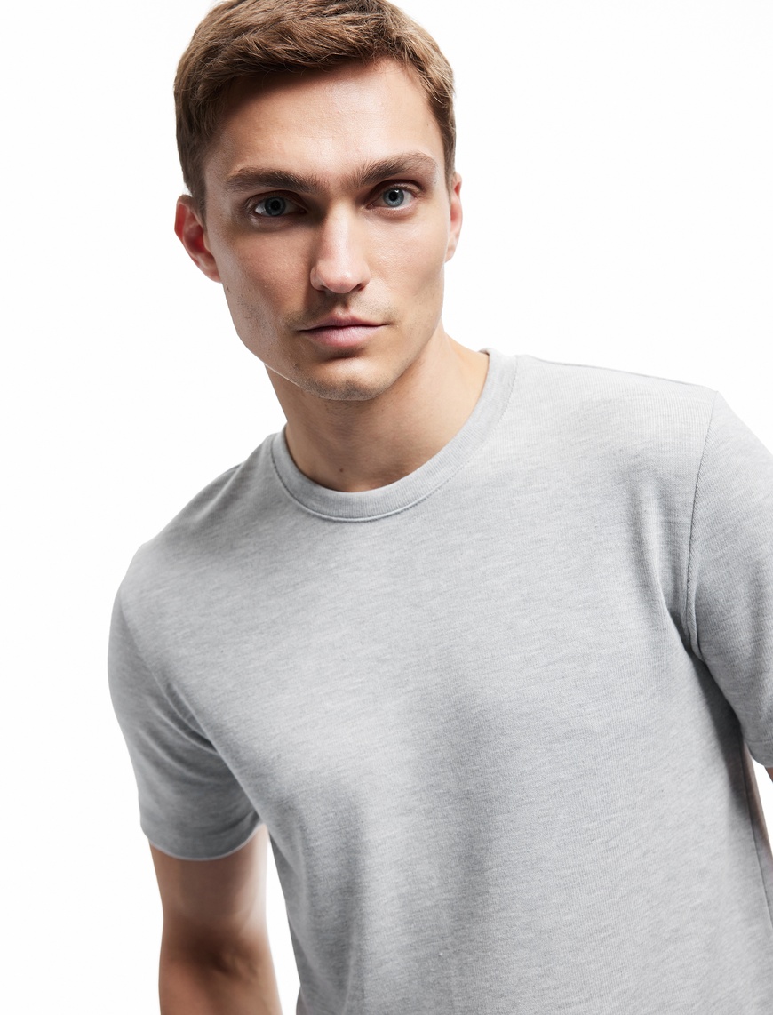   Kısa Kollu Bisiklet Yaka Basic Slim Fit Tişört