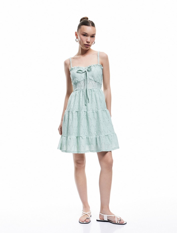  Bağlama Detaylı Kolsuz İp Askılı A Kesim Ajurlu Mini Elbise