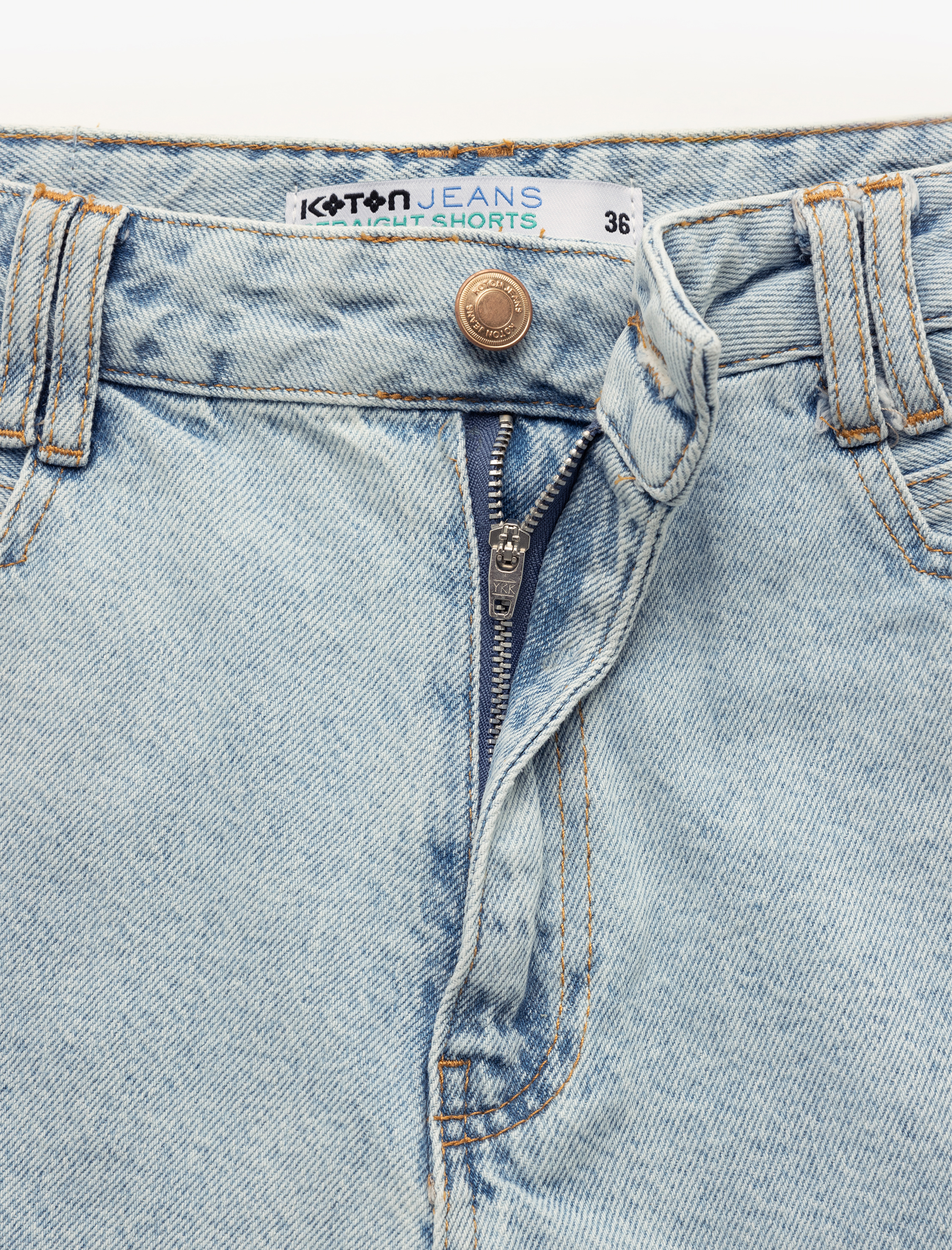   Yüksek Bel Rahat Kalıp Düğmeli Cepli Pis Paça Denim Şort